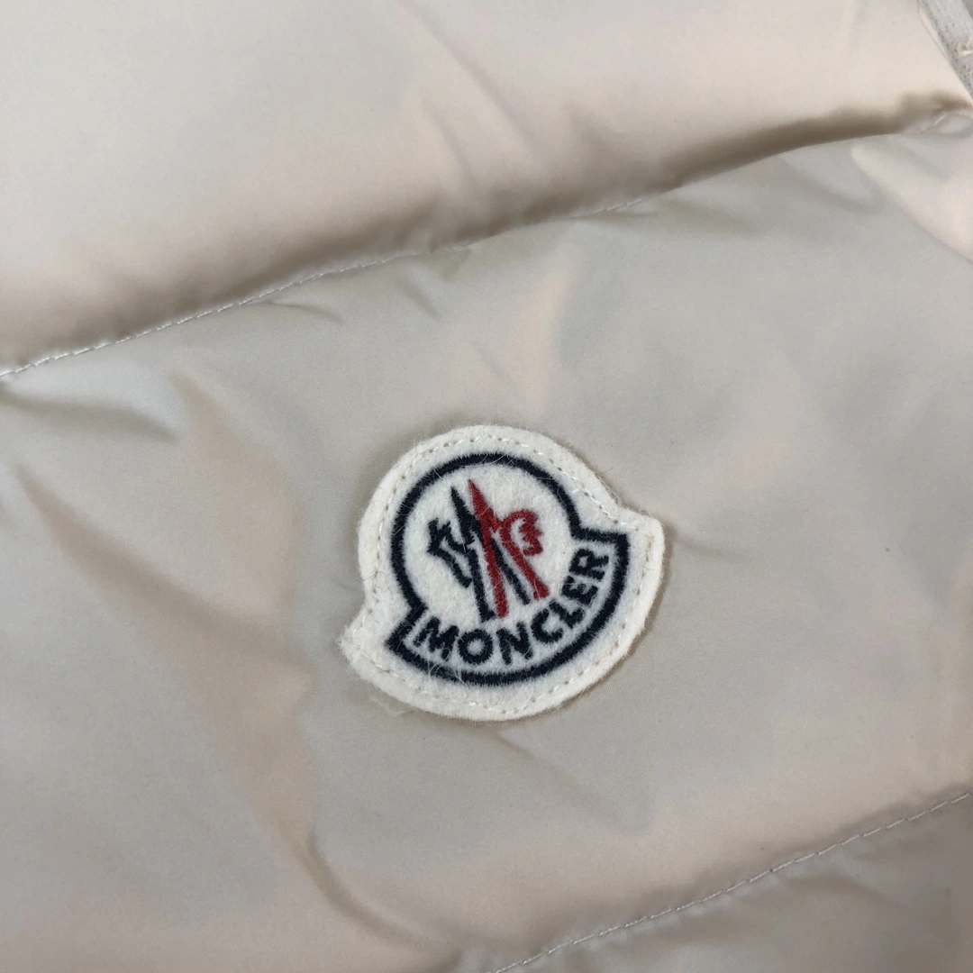 Lightweight Moncler Down Jackets 146563