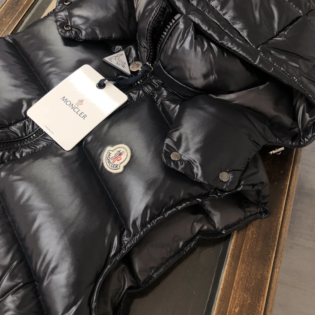 Moncler Down Jackets ModernLook 146562