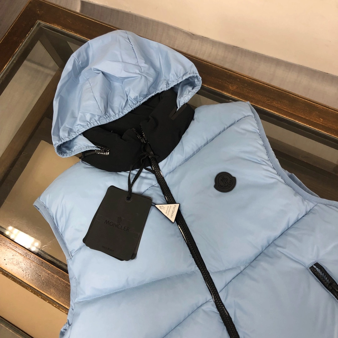 Moncler Down Jackets Compact 146556