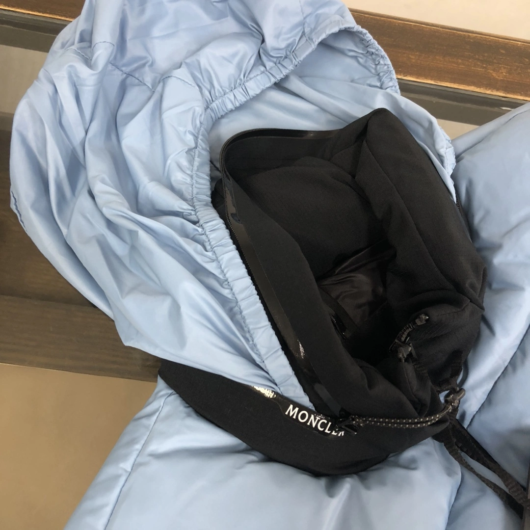 Moncler Down Jackets Compact 146556