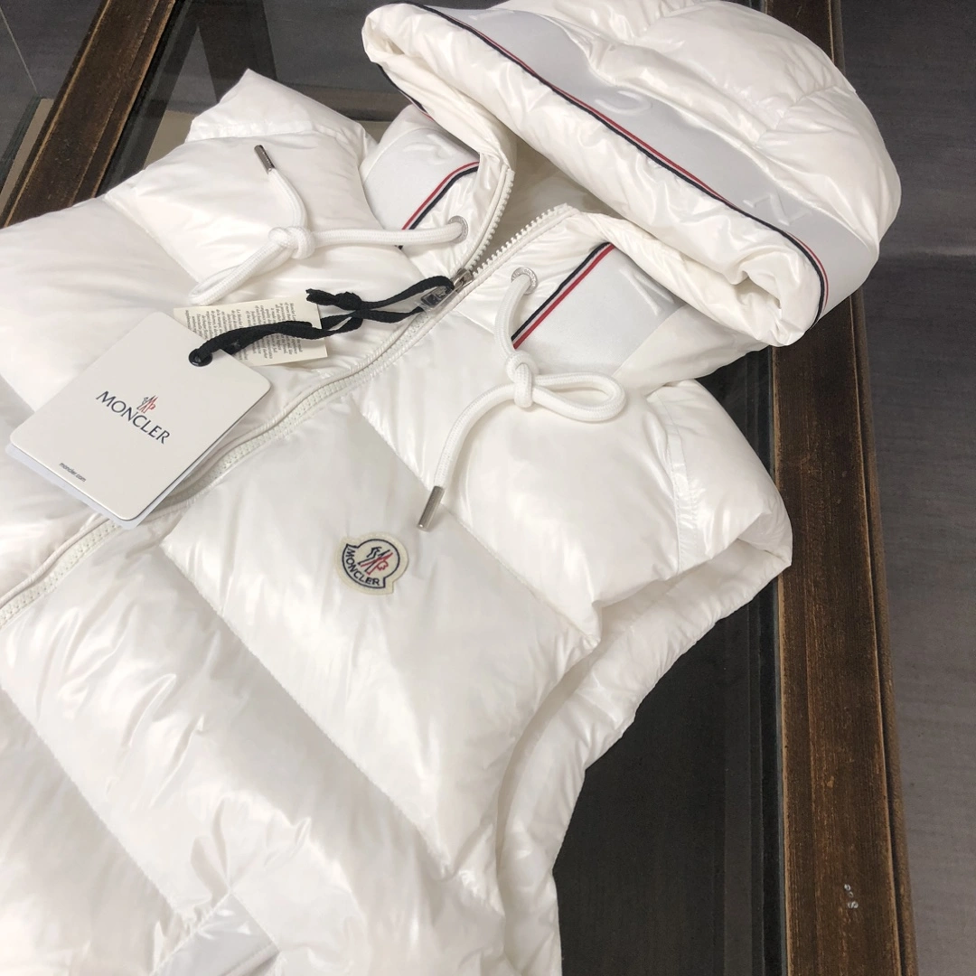 Lightweight Moncler Down Jackets 146552