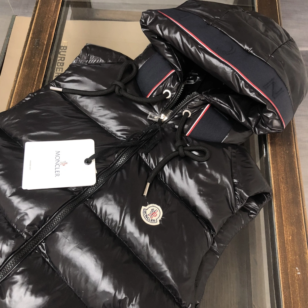 Moncler Down Jackets Functional 146551