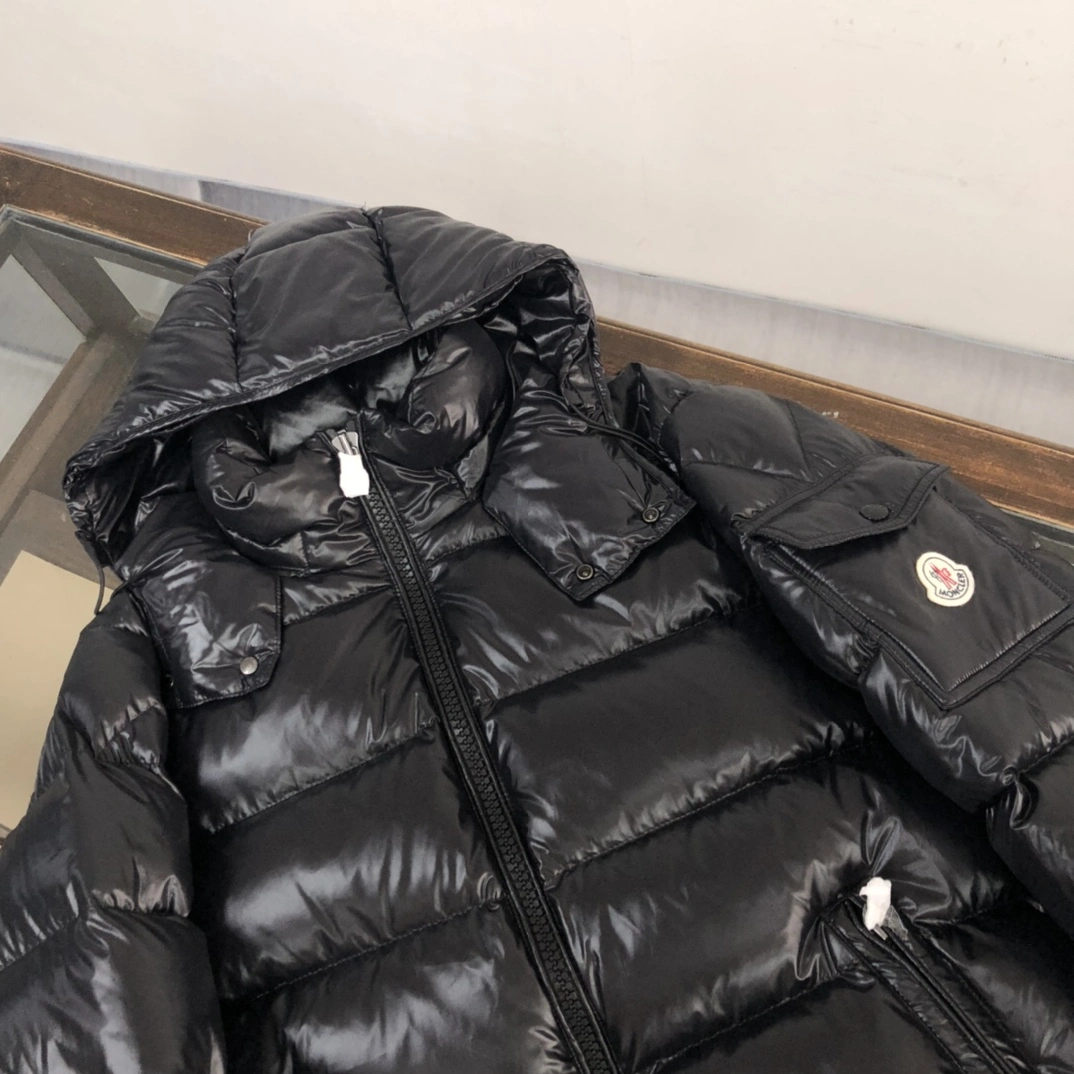 Moncler Down Jackets Durable 146541