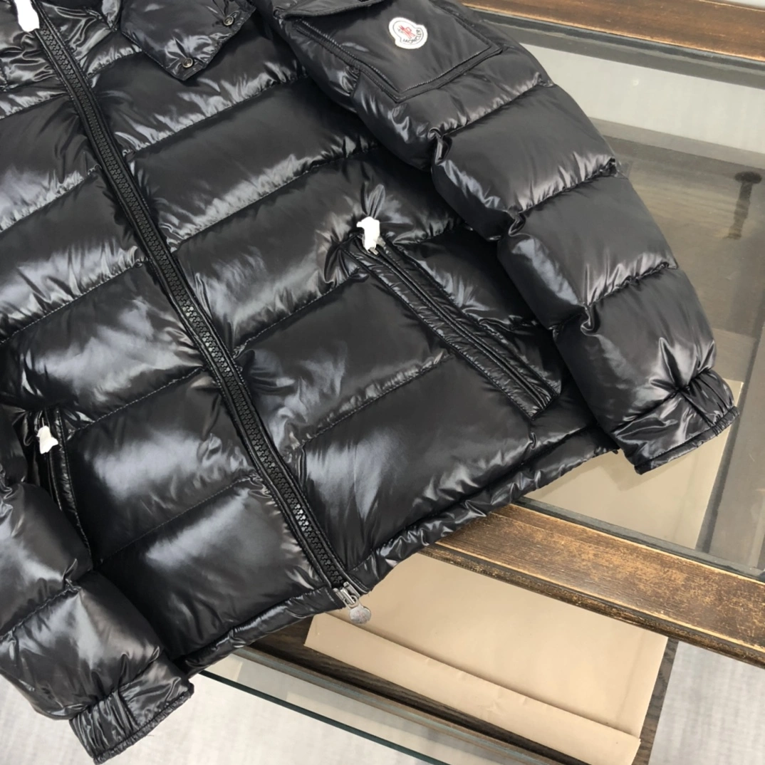 Moncler Down Jackets Durable 146541