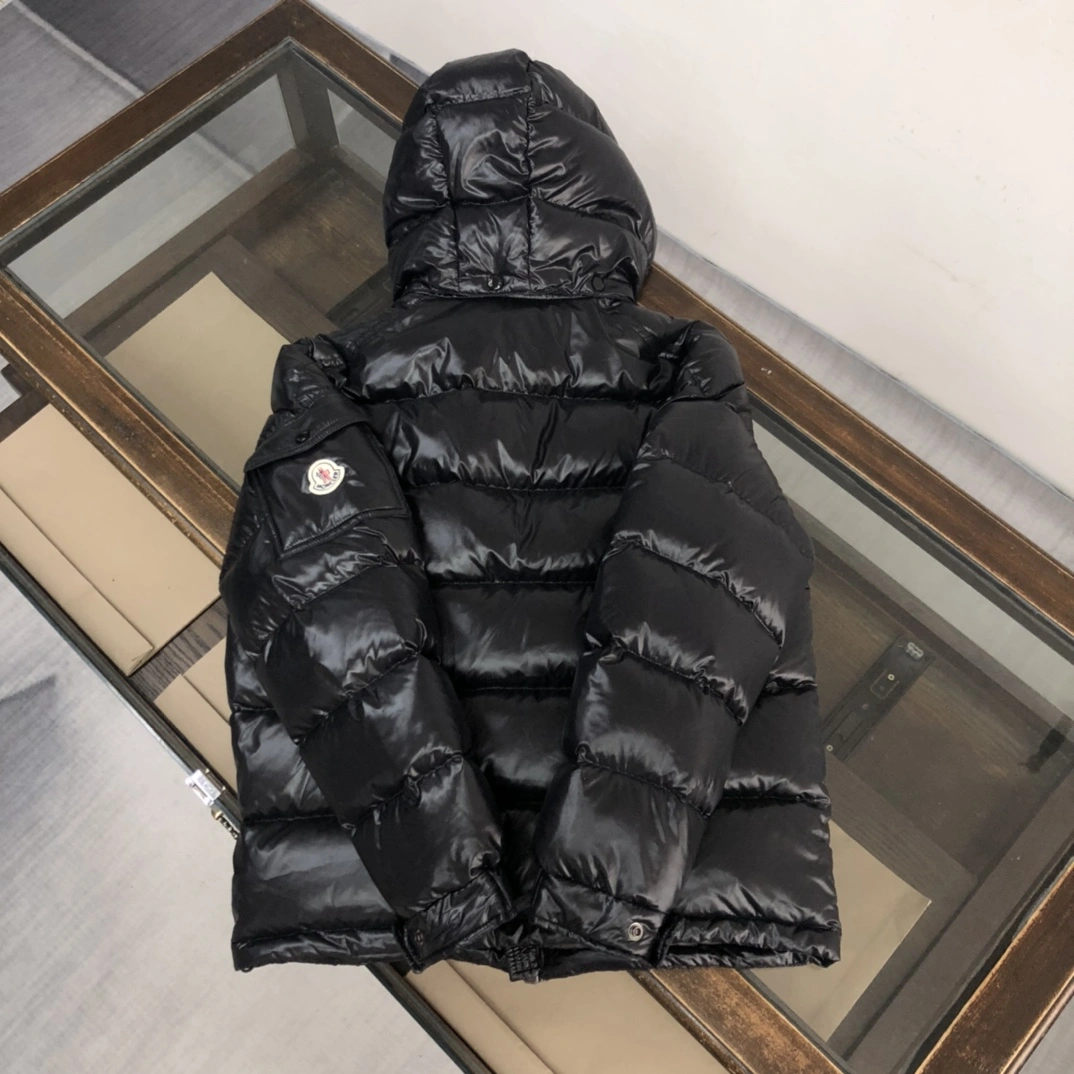 Moncler Down Jackets Durable 146541