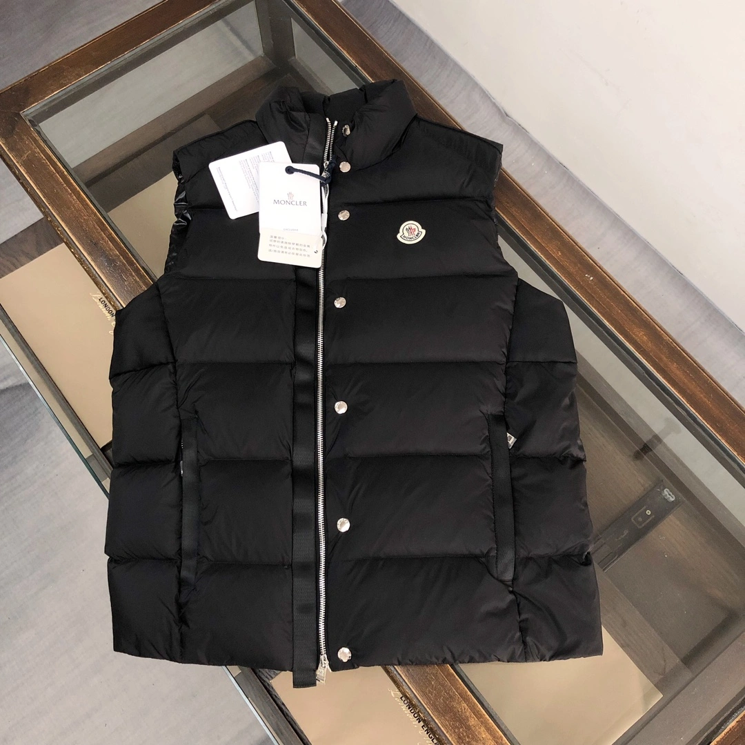 Moncler Down Jackets Sporty 146542