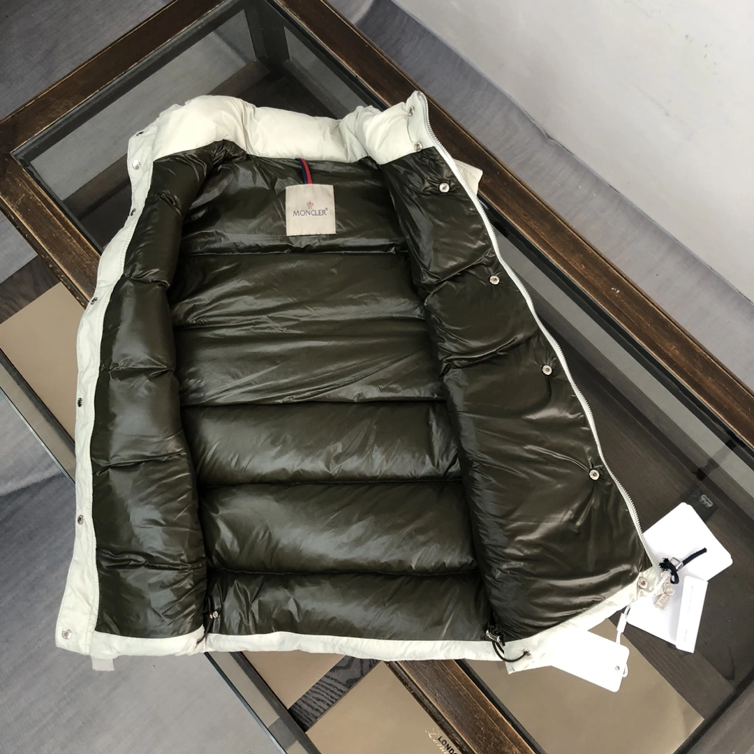 Moncler Down Jackets Supportive 146543