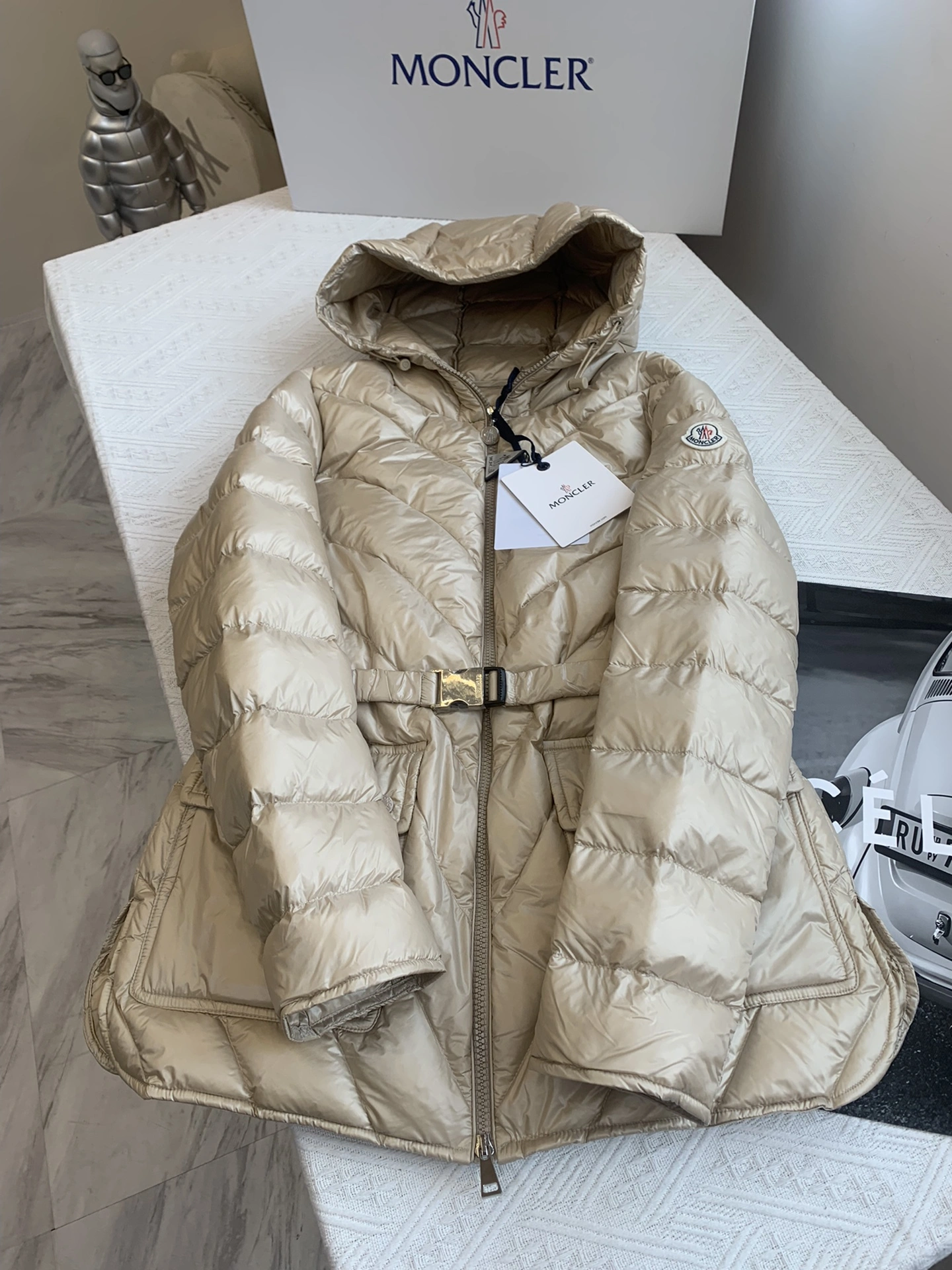 Unisex Moncler Down Jackets 146533