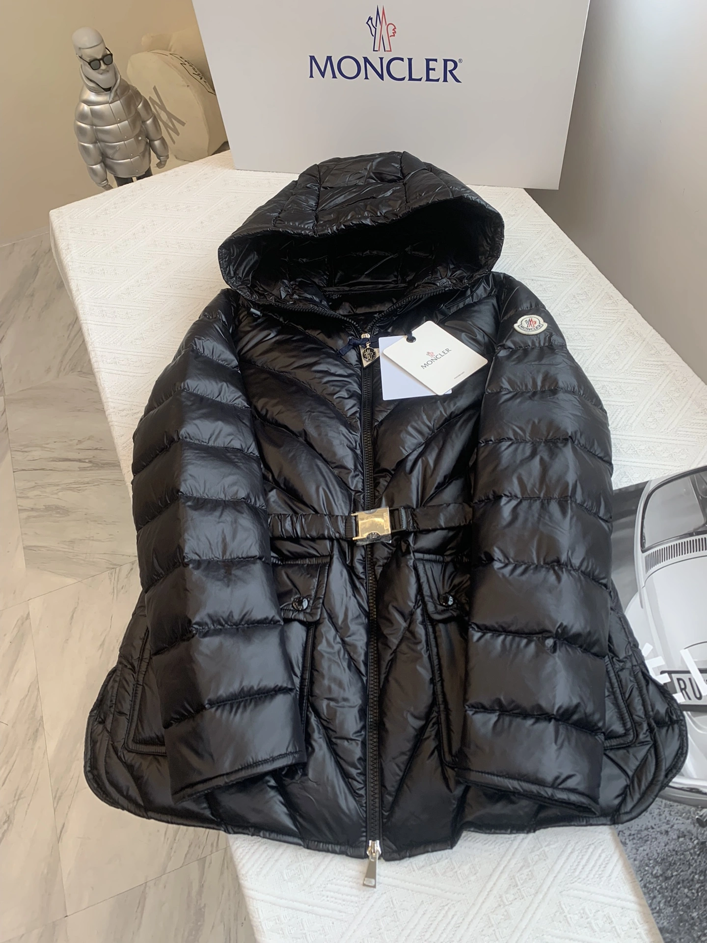 Moncler Down Jackets UrbanChic 146532