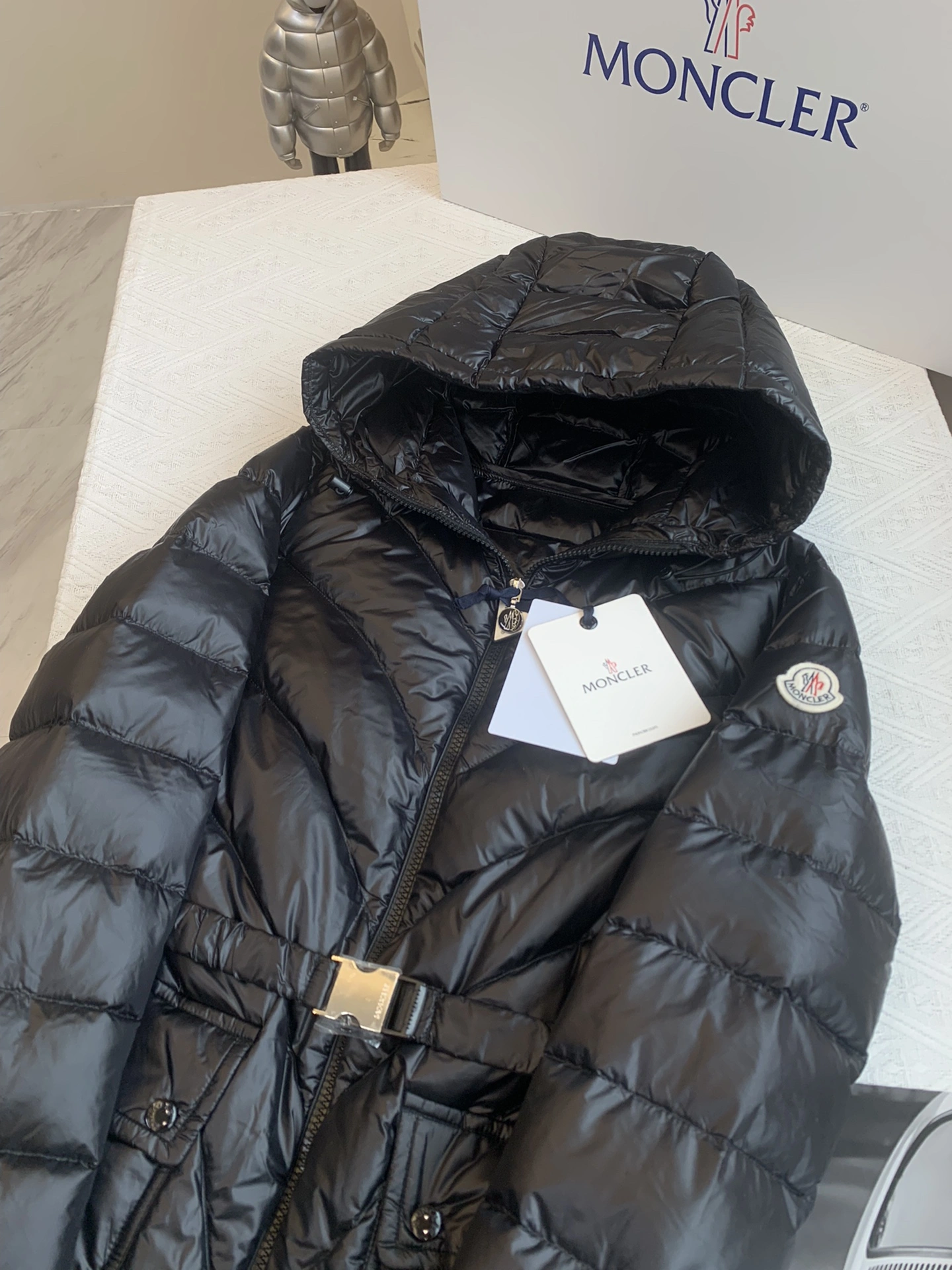 Moncler Down Jackets UrbanChic 146532
