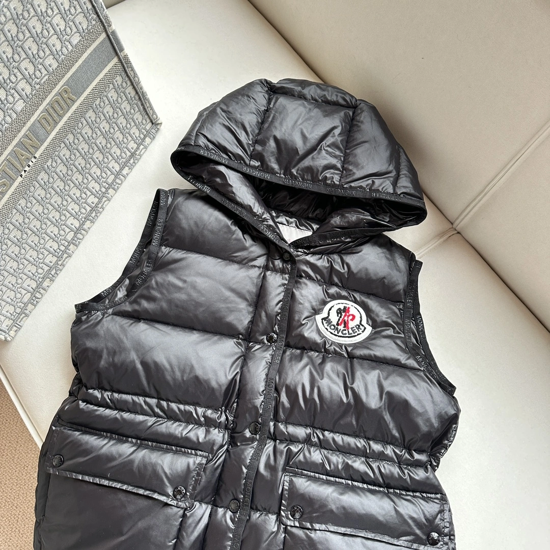 Durable Moncler Down Jackets 146540