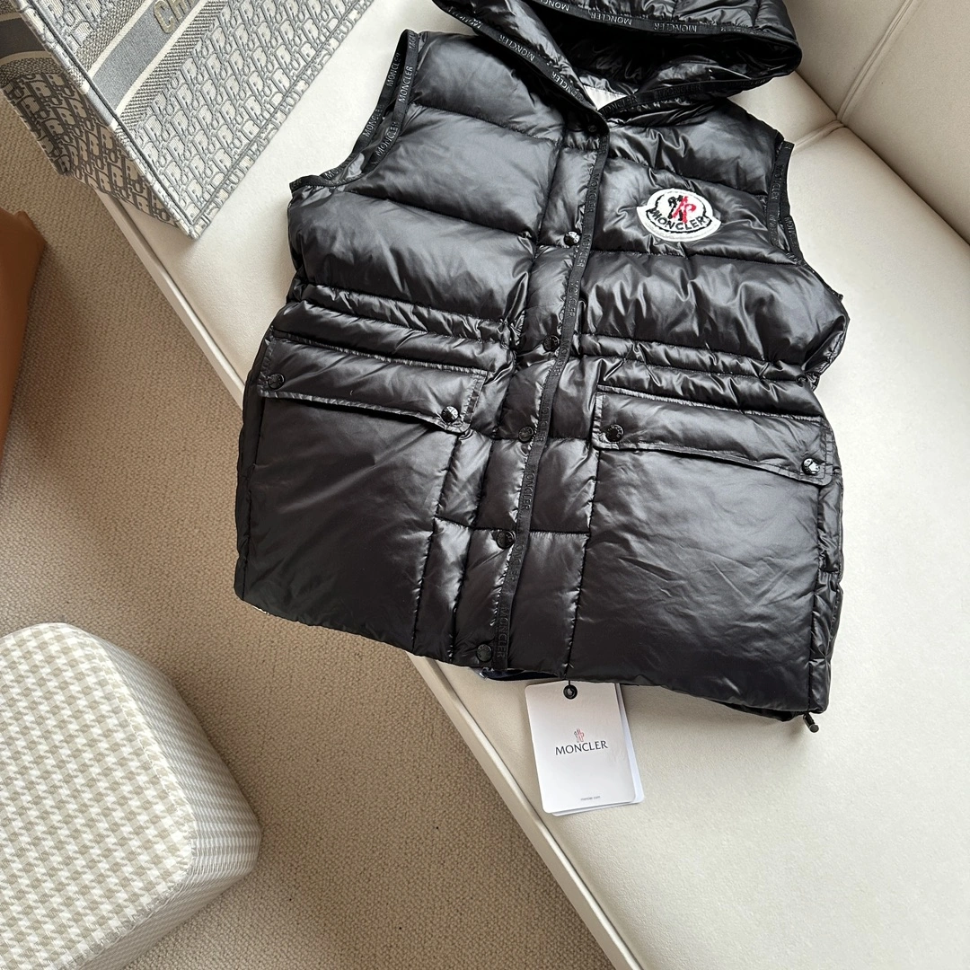 Durable Moncler Down Jackets 146540
