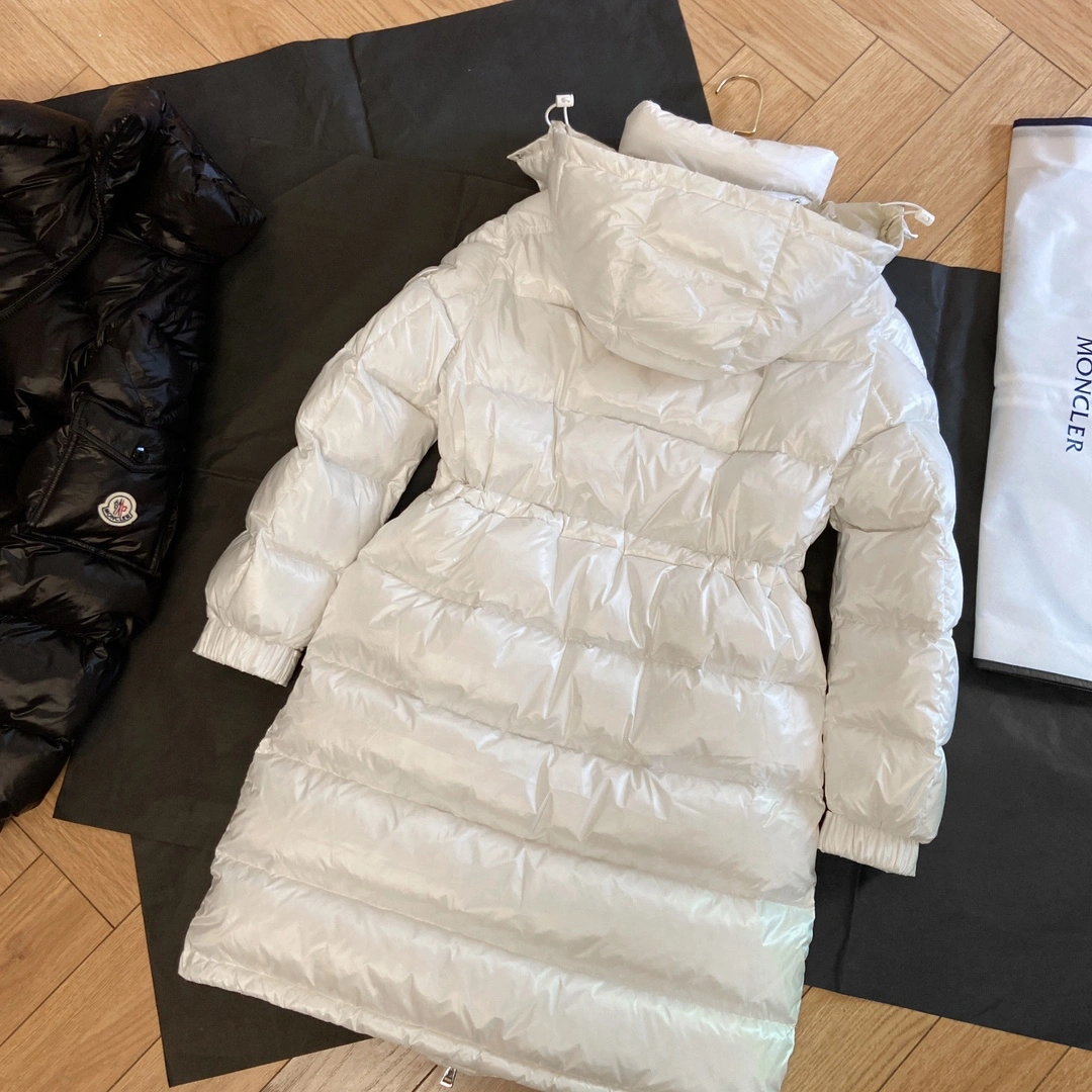 WaterResistant Moncler Down Jackets 146528