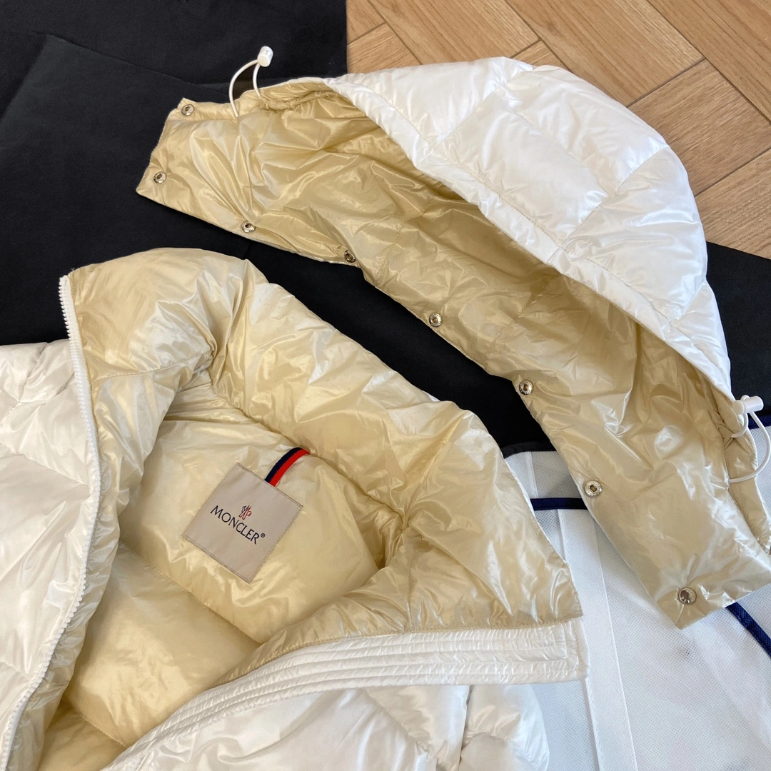 WaterResistant Moncler Down Jackets 146528