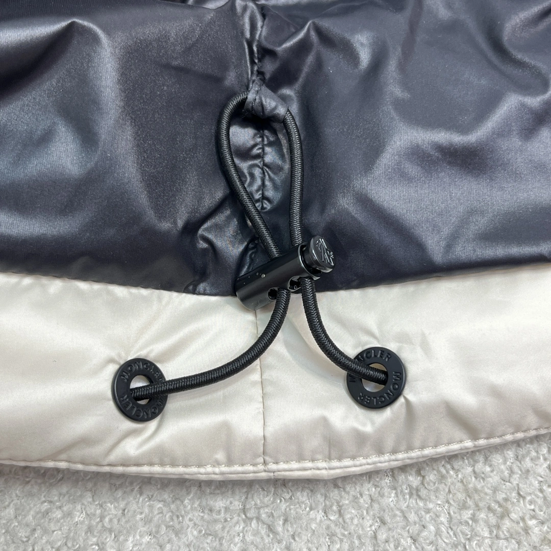Attractive Moncler Down Jackets 146526