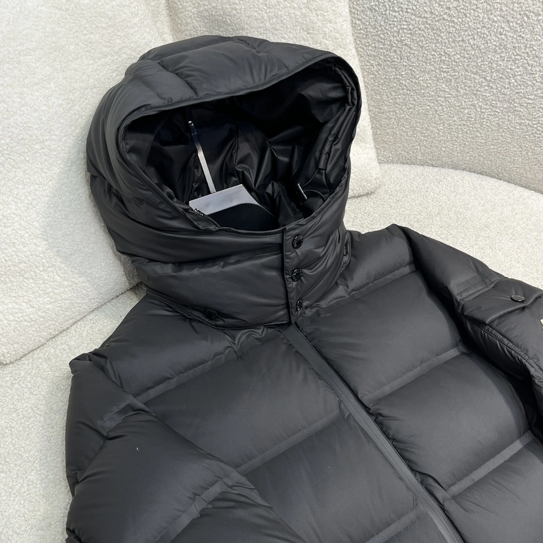Bright Moncler Down Jackets 146524