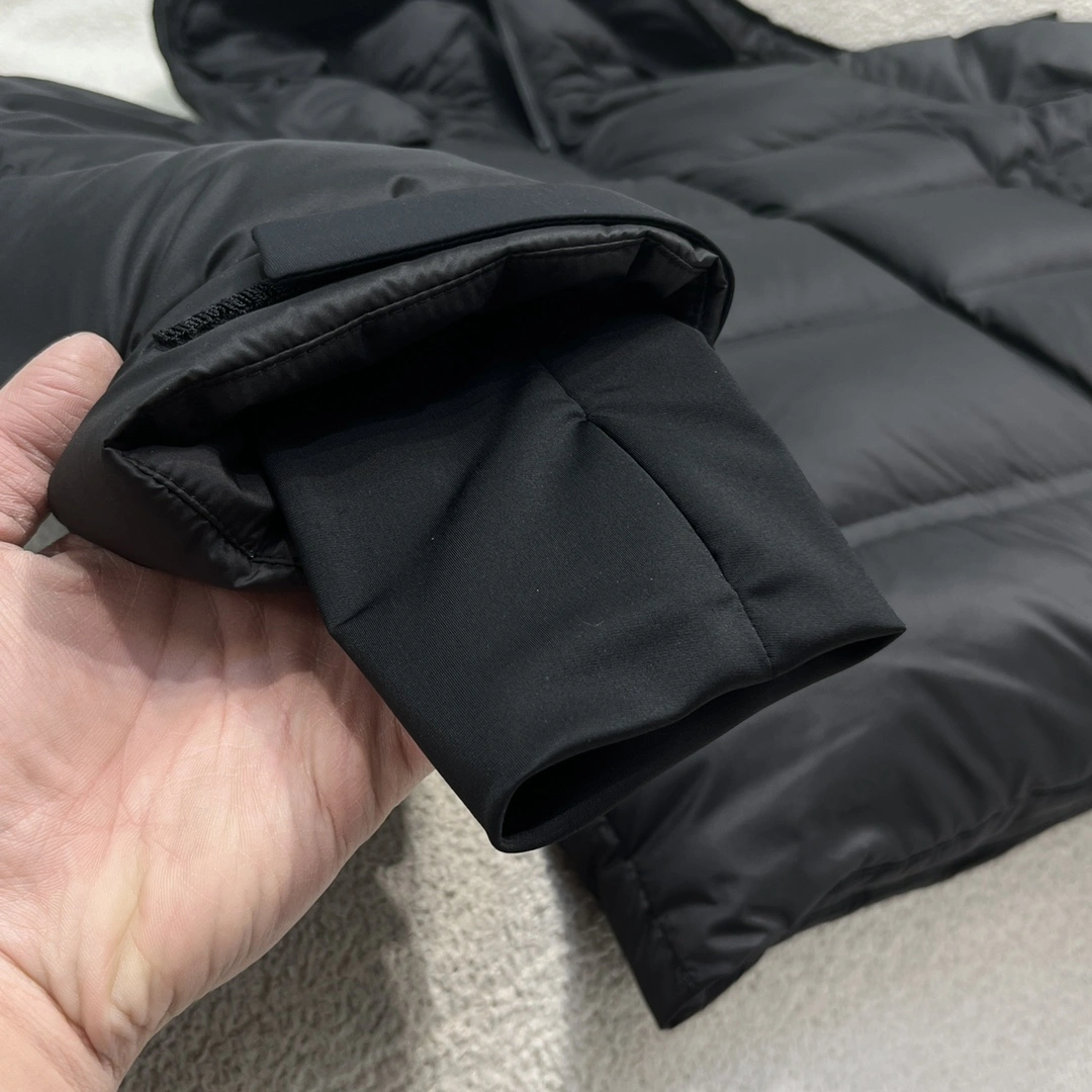 Bright Moncler Down Jackets 146524