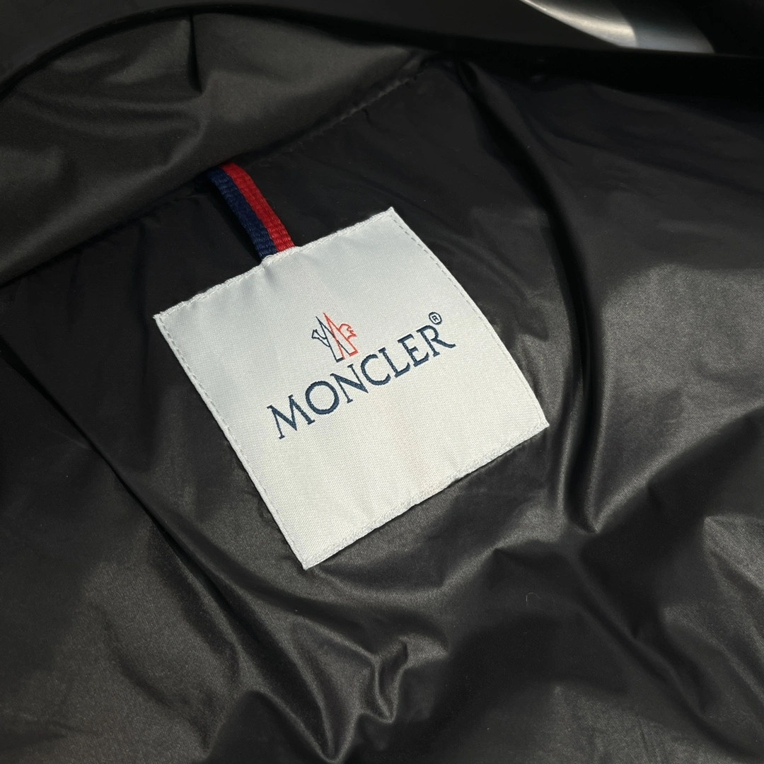 Bright Moncler Down Jackets 146524