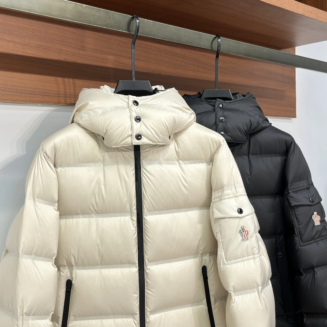 OdorResistant Moncler Down Jackets 146550