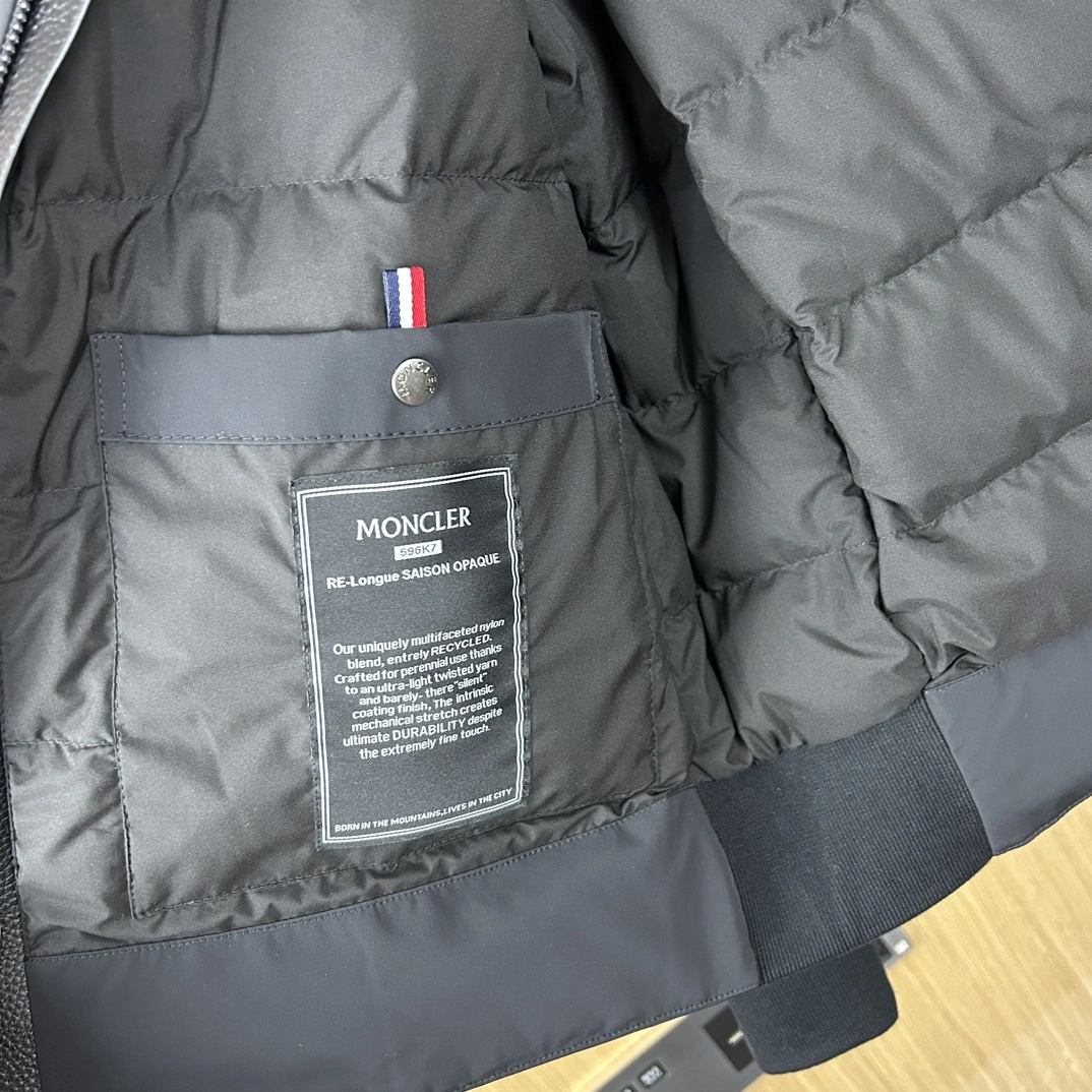 Cozy Moncler Down Jackets 146529