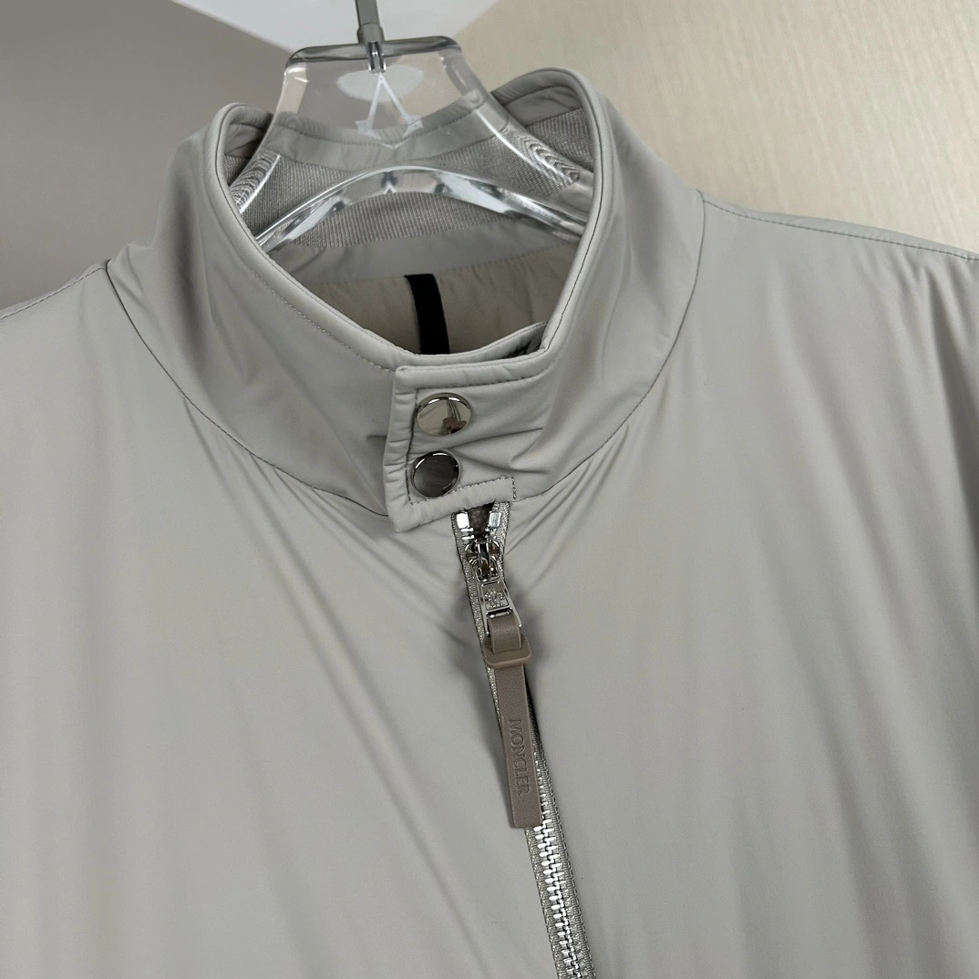 FlexibleFit Moncler Down Jackets 146525