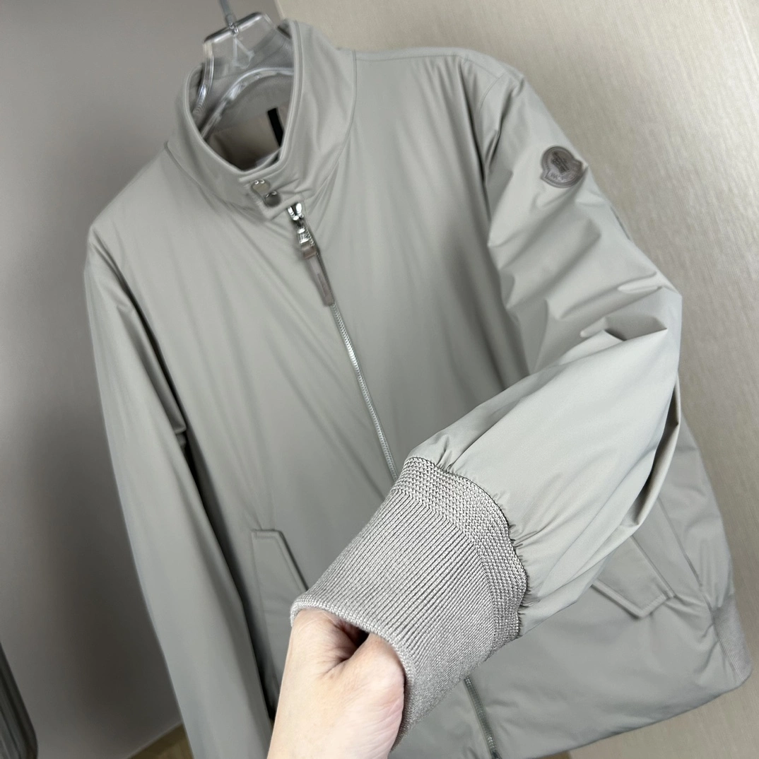 FlexibleFit Moncler Down Jackets 146525