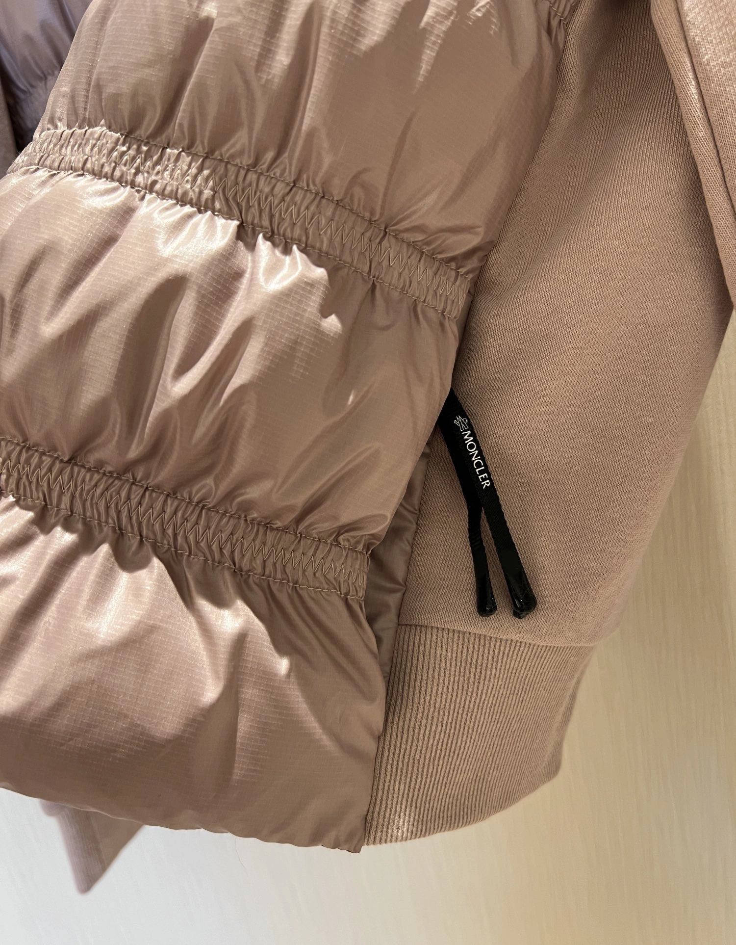 Durable Moncler Down Jackets 146527