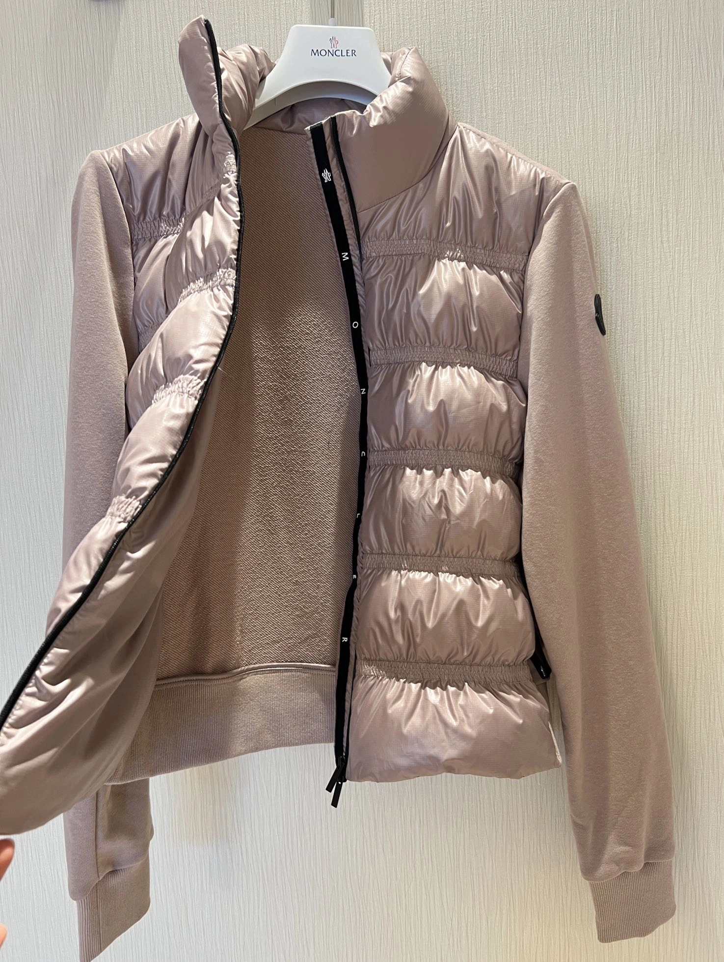 Durable Moncler Down Jackets 146527