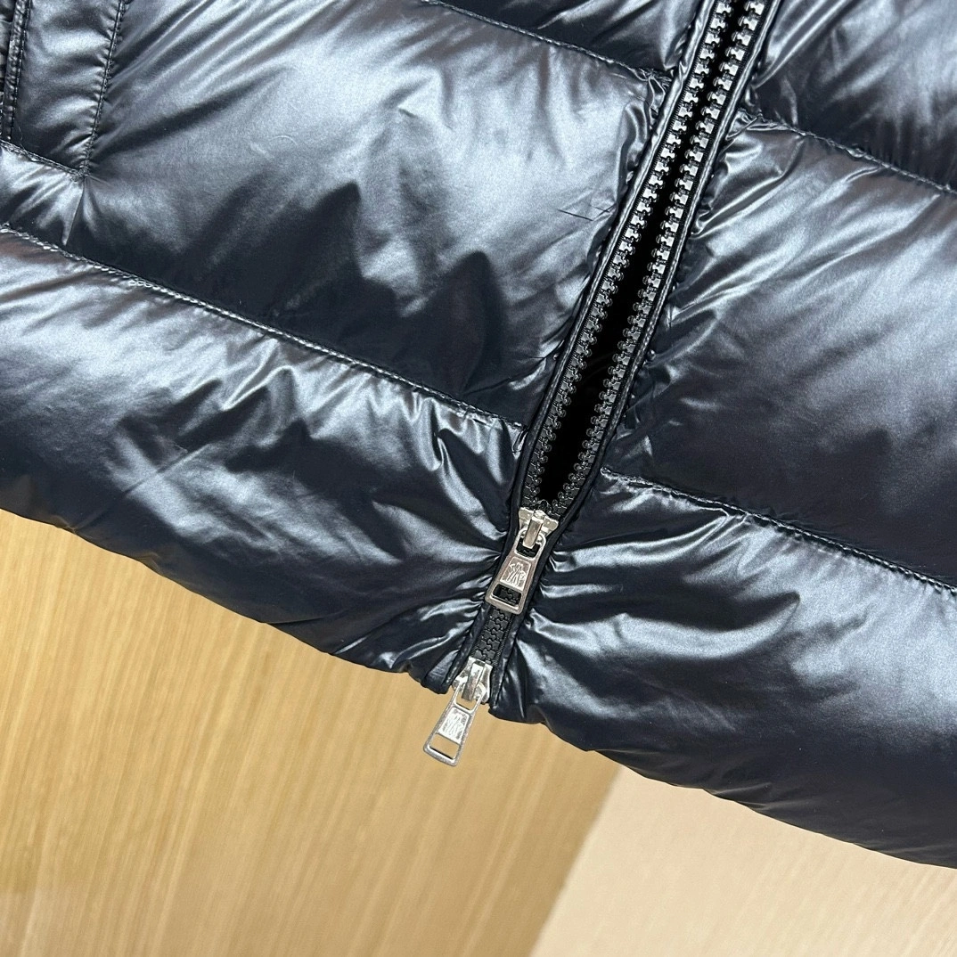 Moncler Down Jackets MoistureWicking 146520