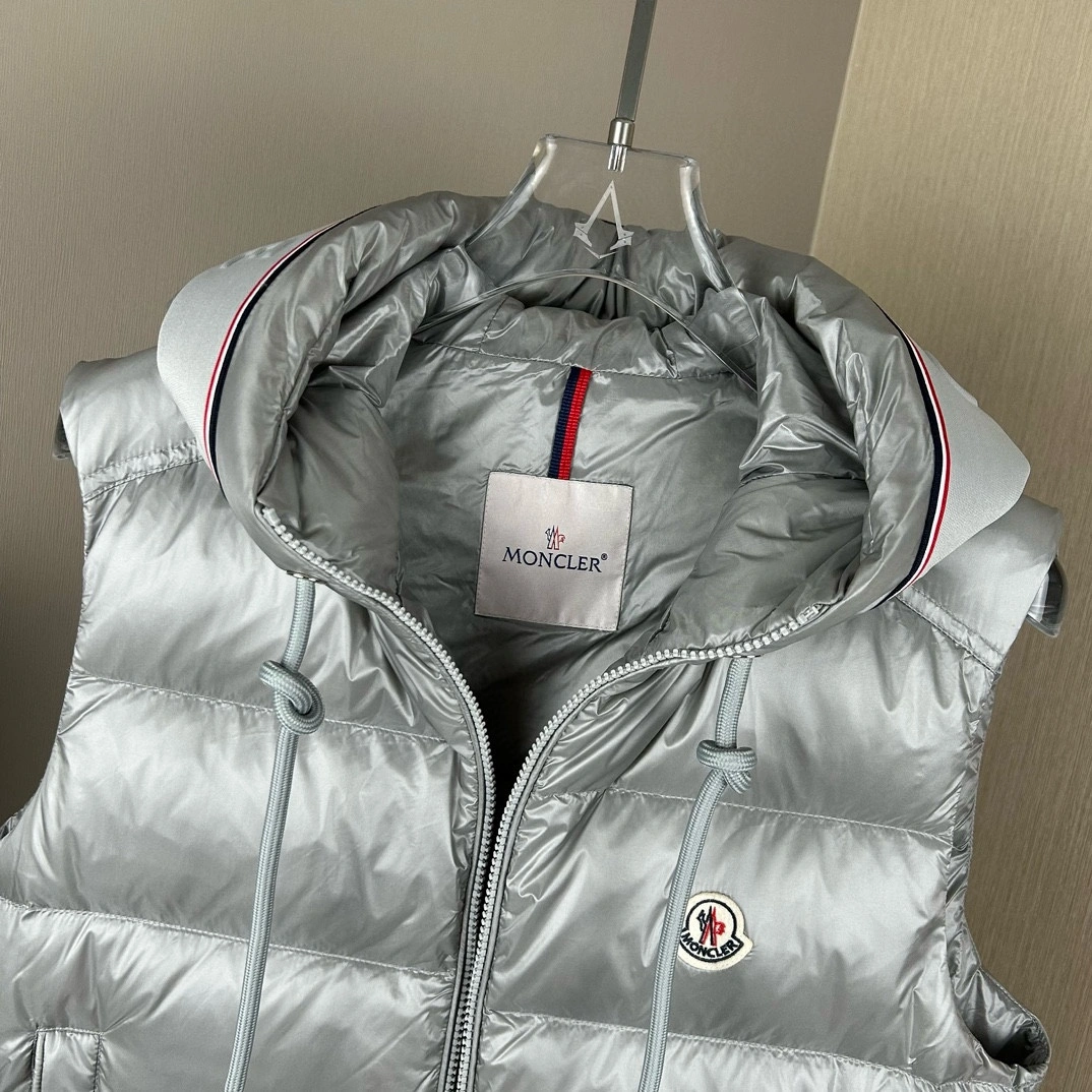 Moncler Down Jackets Refined 146518