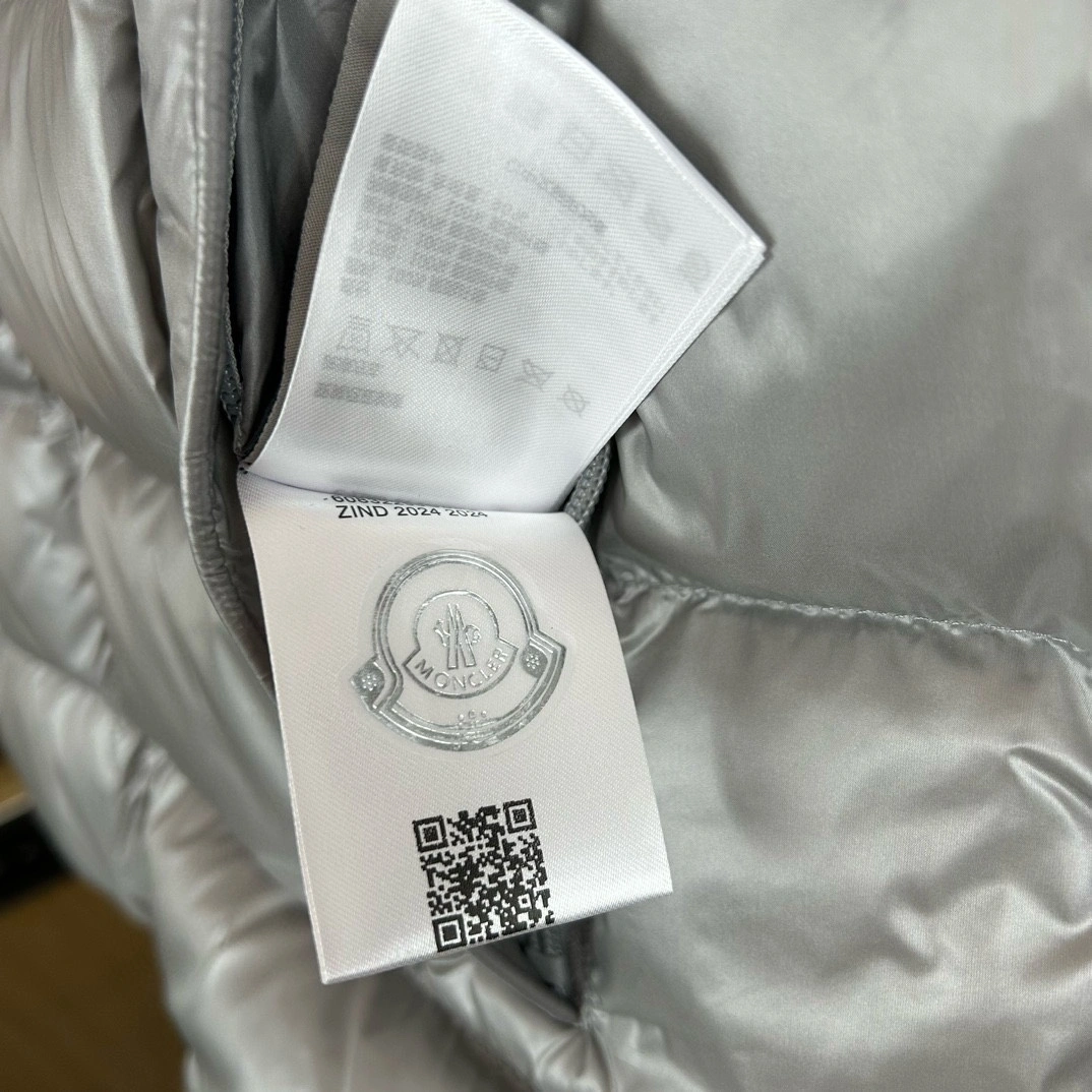 Moncler Down Jackets Refined 146518
