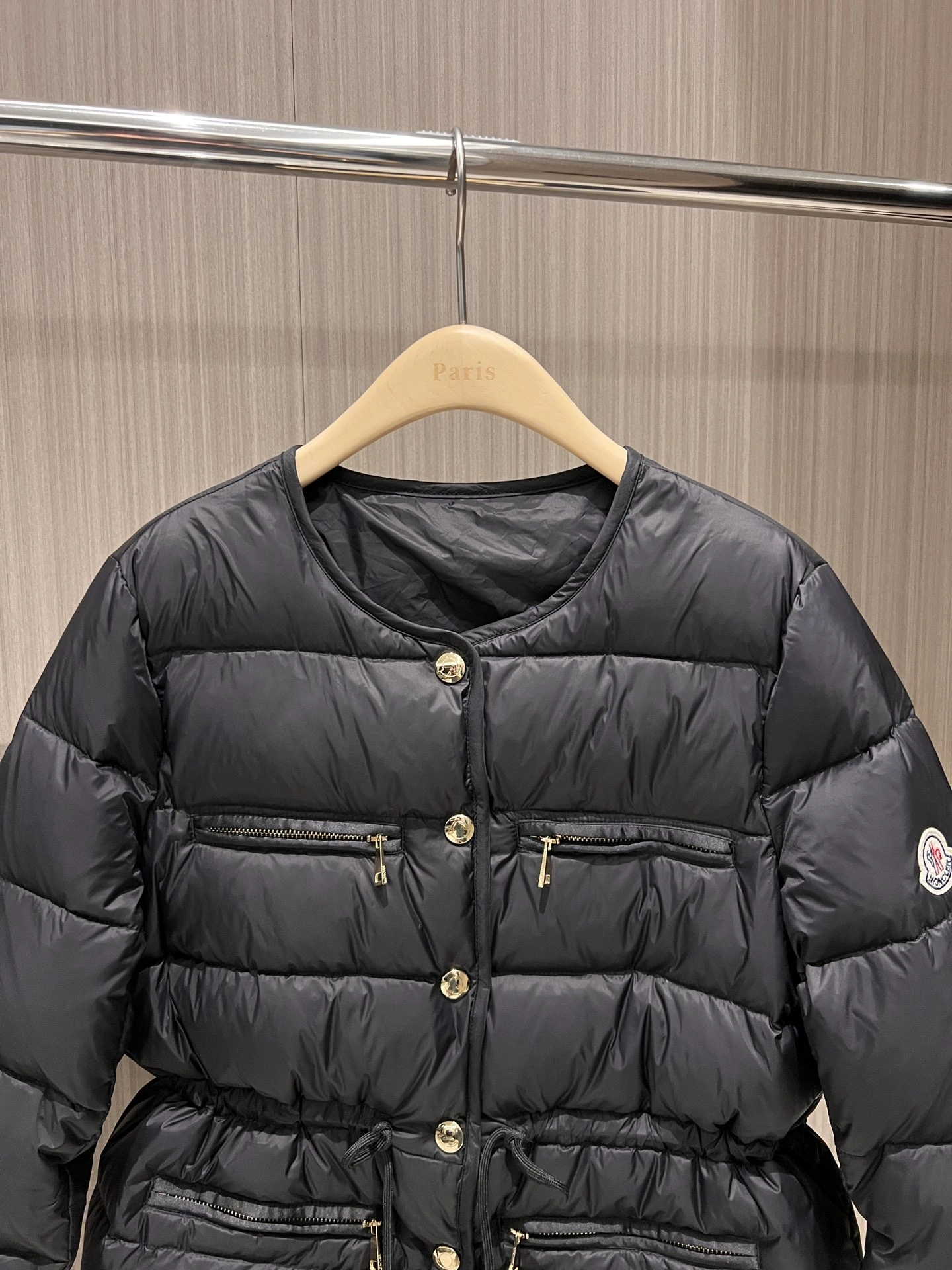 Moncler Down Jackets Sporty 146512