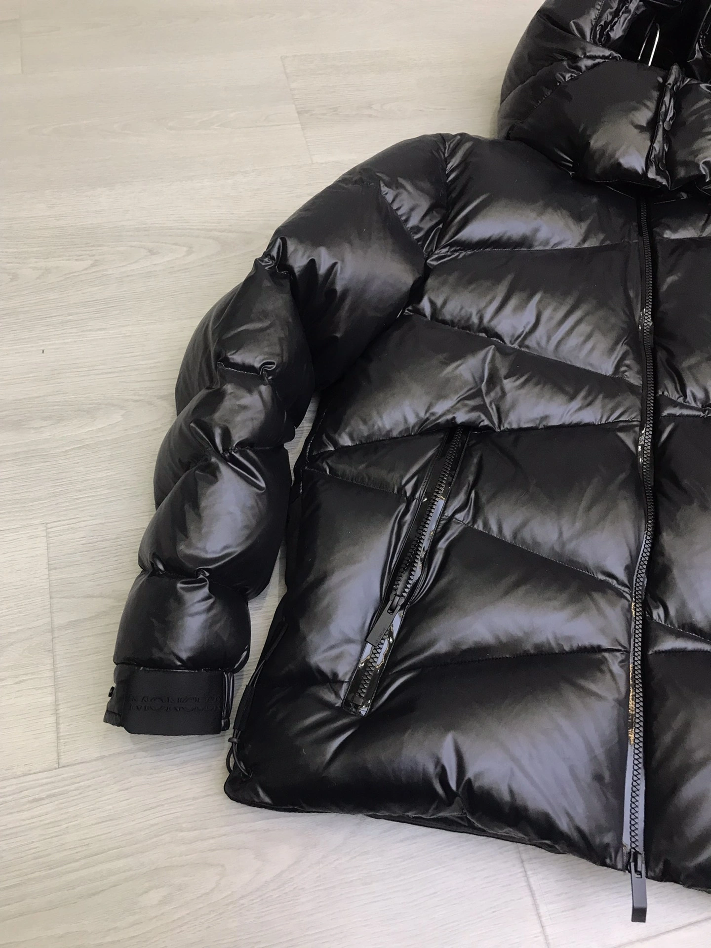 HighQuality Moncler Down Jackets 146508