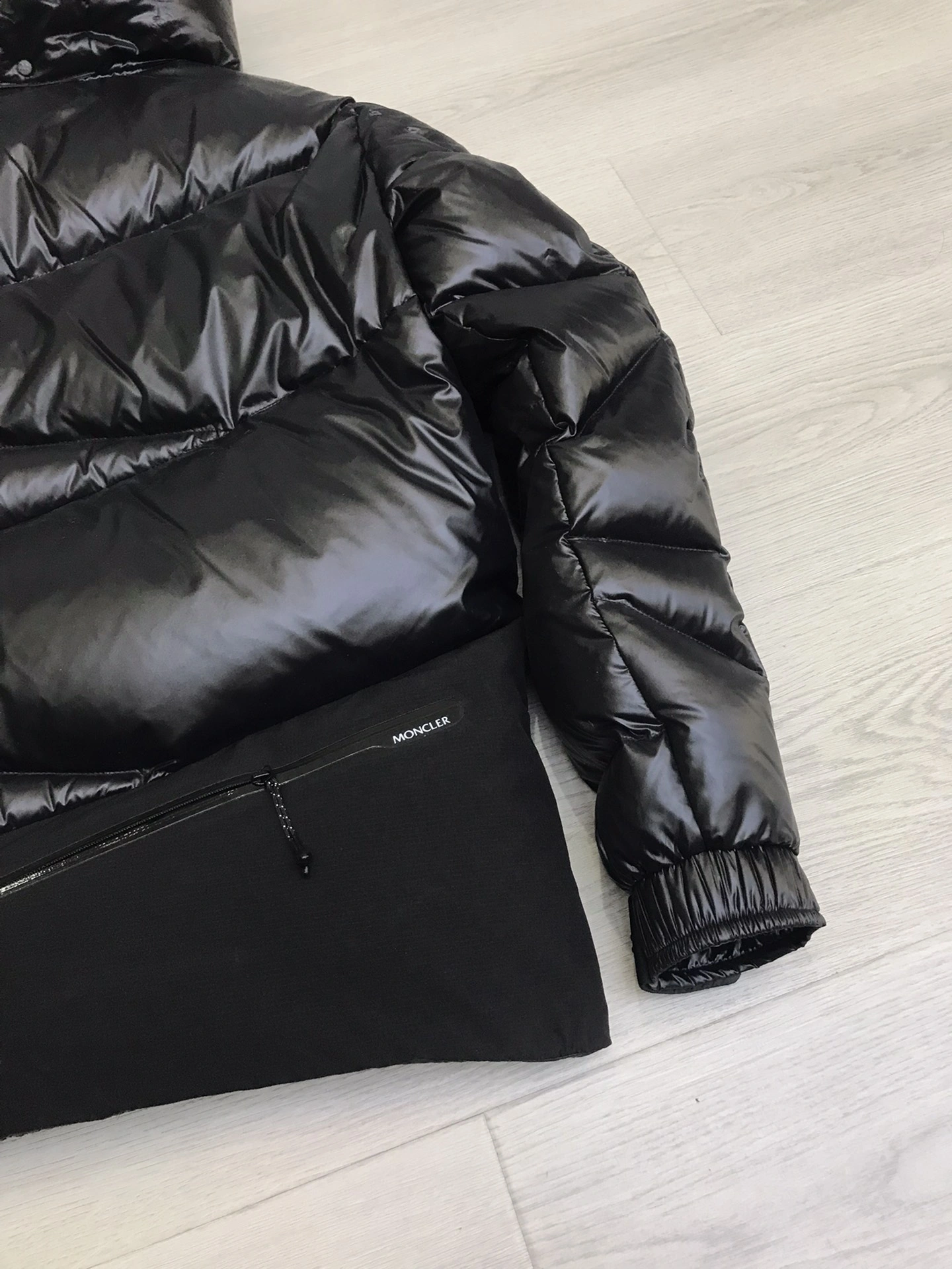 HighQuality Moncler Down Jackets 146508