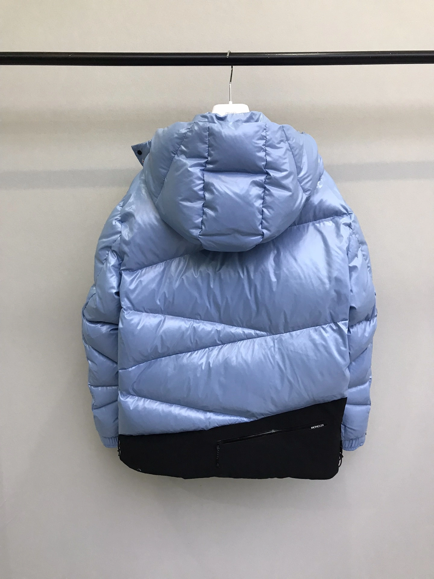 Moncler Down Jackets Trendsetting 146504