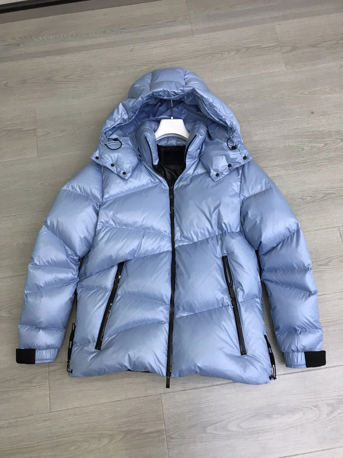 Moncler Down Jackets Trendsetting 146504