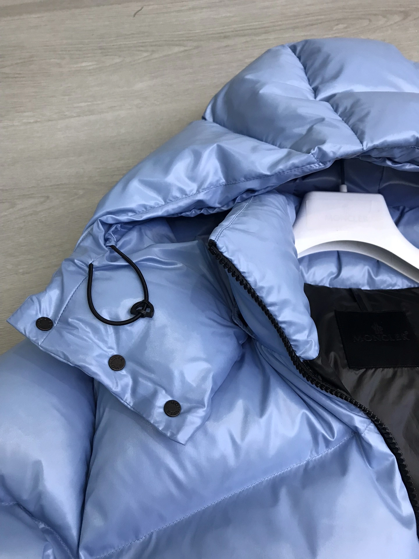 Moncler Down Jackets Trendsetting 146504