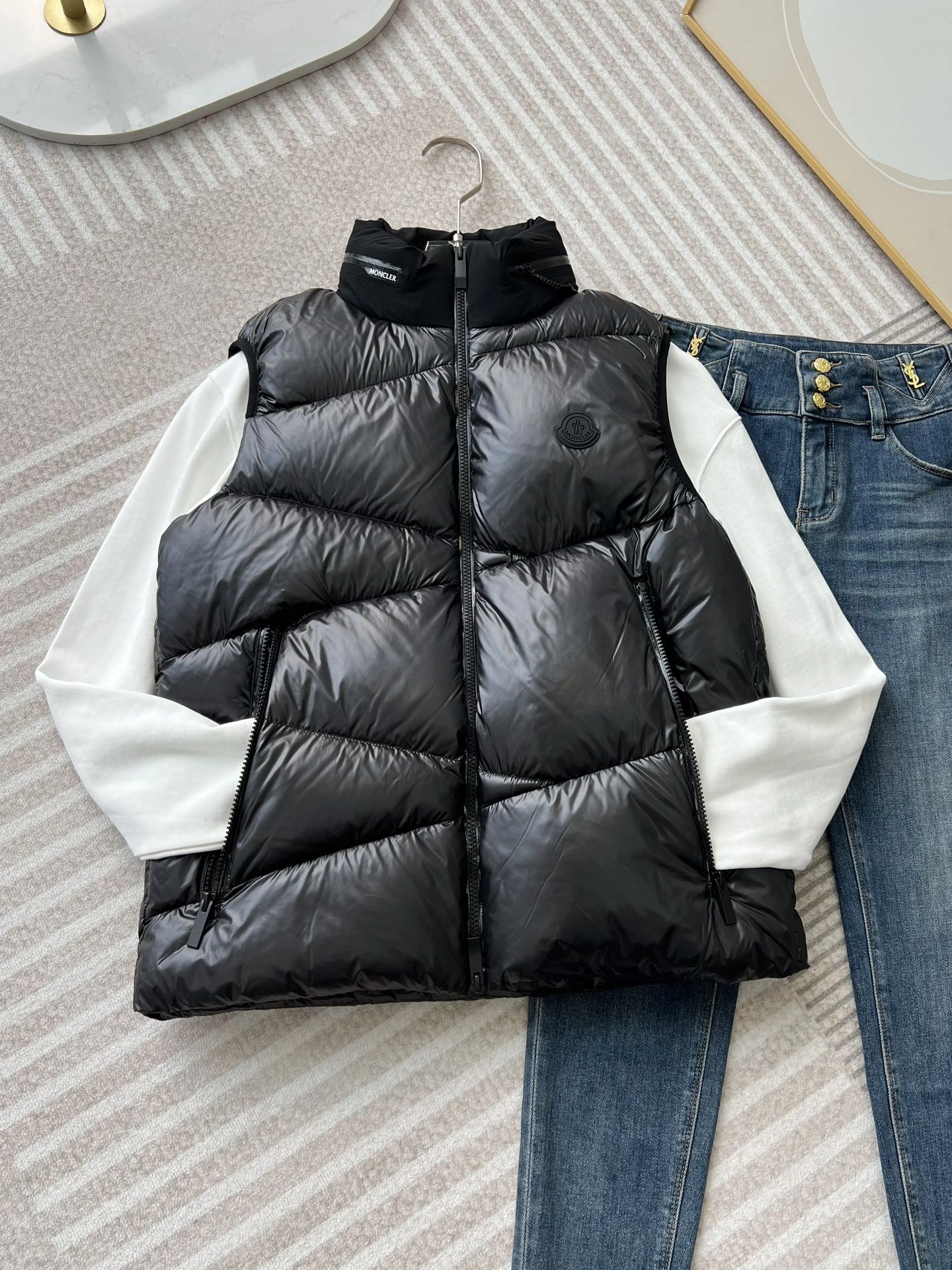 Modern Moncler Down Jackets 146507