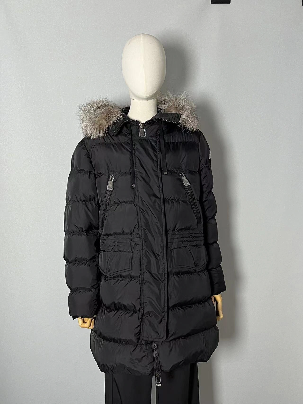 Moncler Down Jackets Timeless 146501