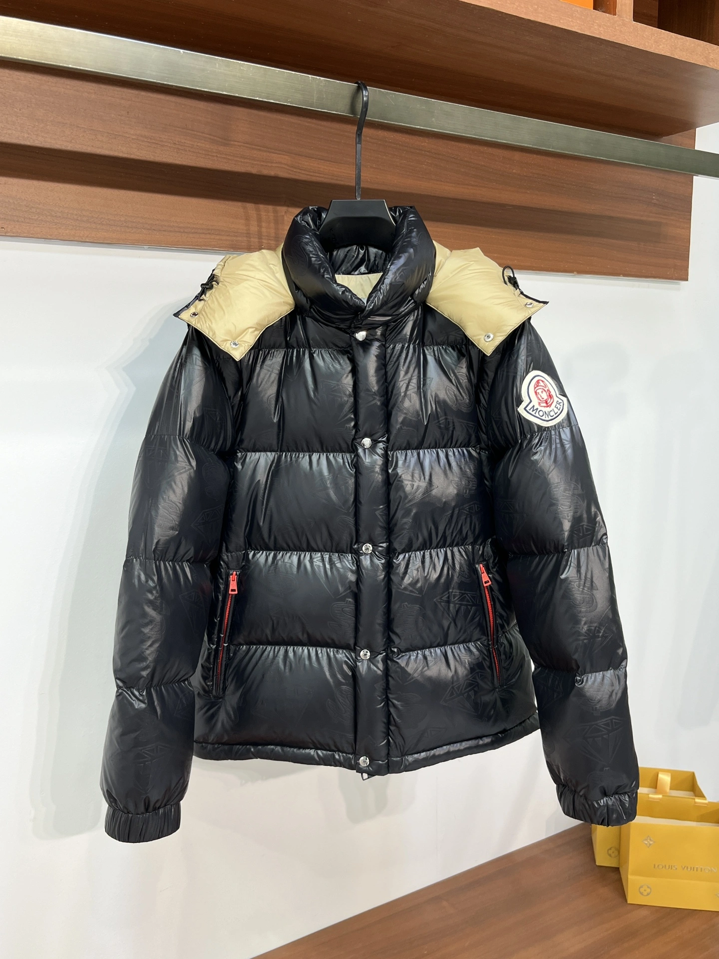 Moncler Down Jackets Stylish 146497