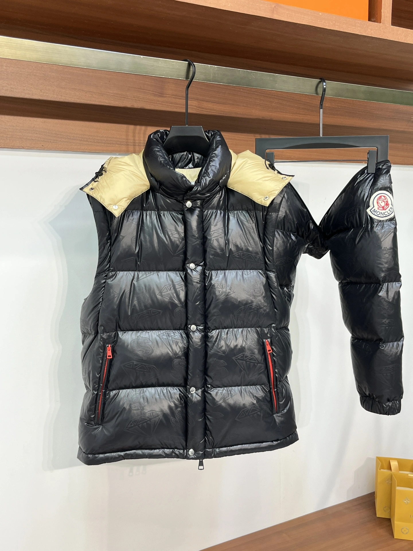 Moncler Down Jackets Stylish 146497