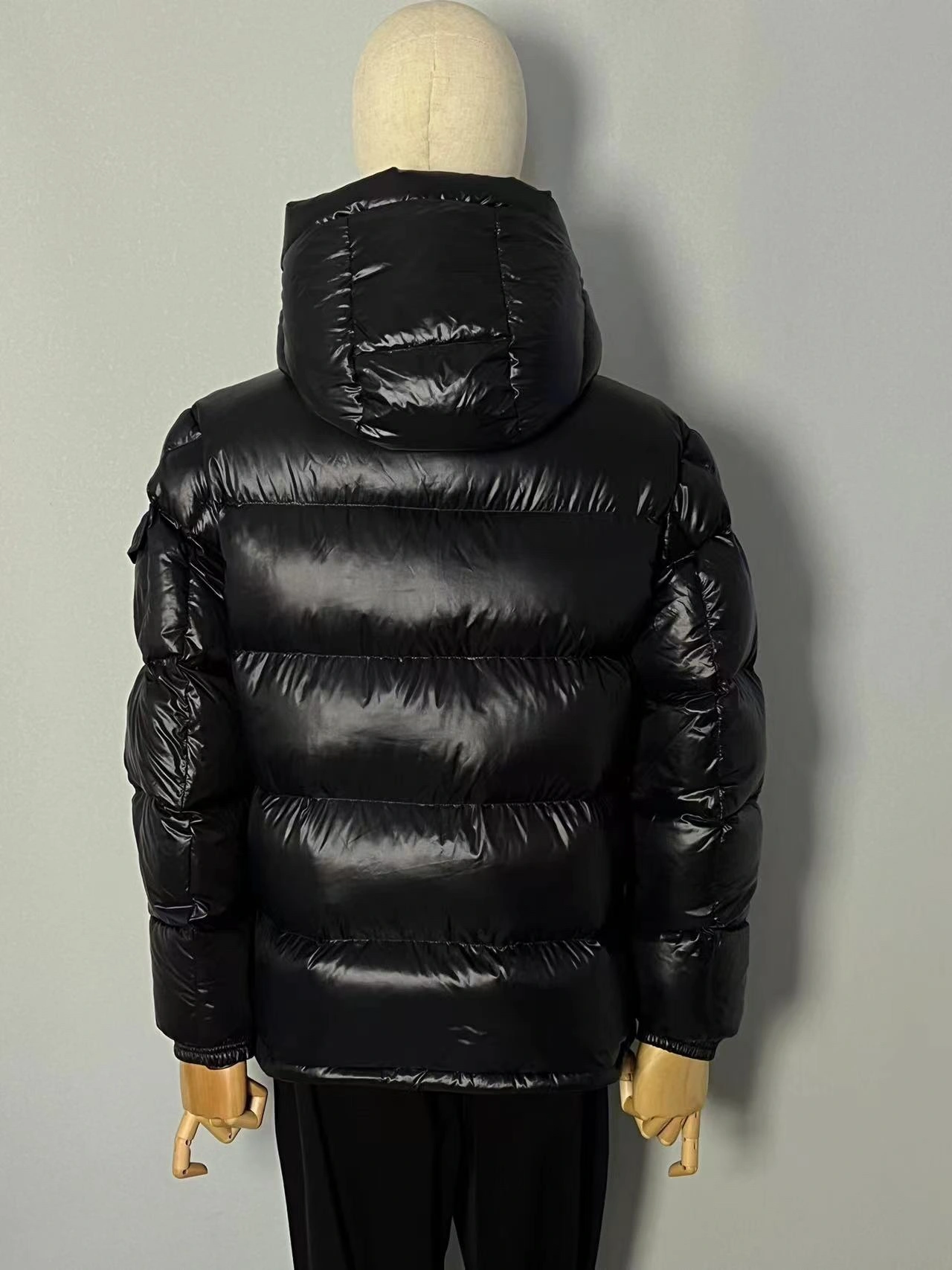Sophisticated Moncler Down Jackets 146498