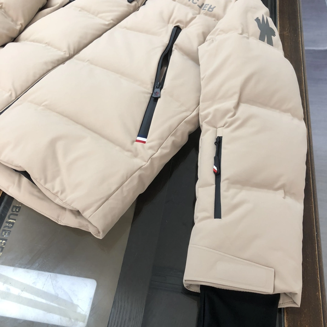 Practical Moncler Down Jackets 146492