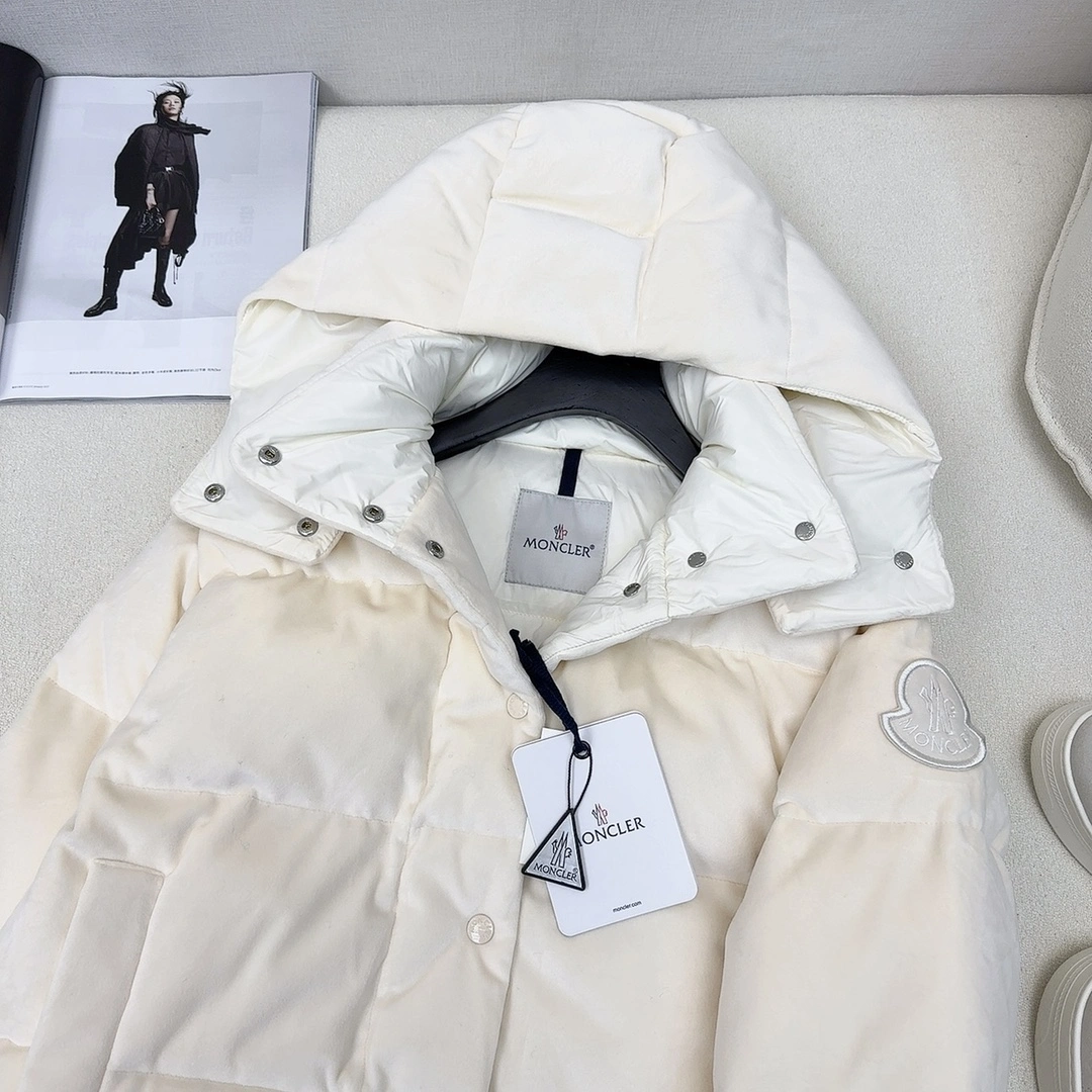 Moncler Down Jackets Elegant 146486