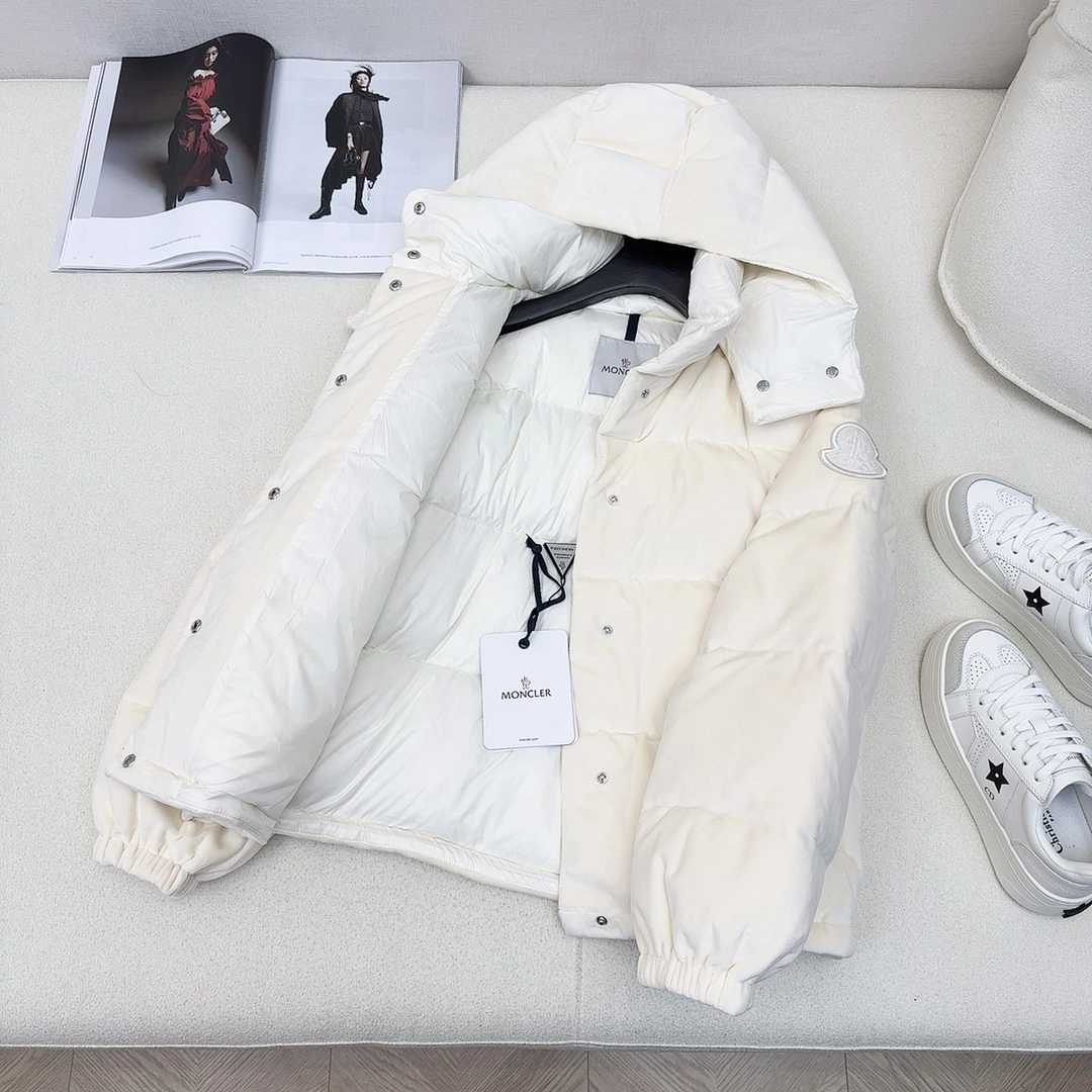 Moncler Down Jackets Elegant 146486