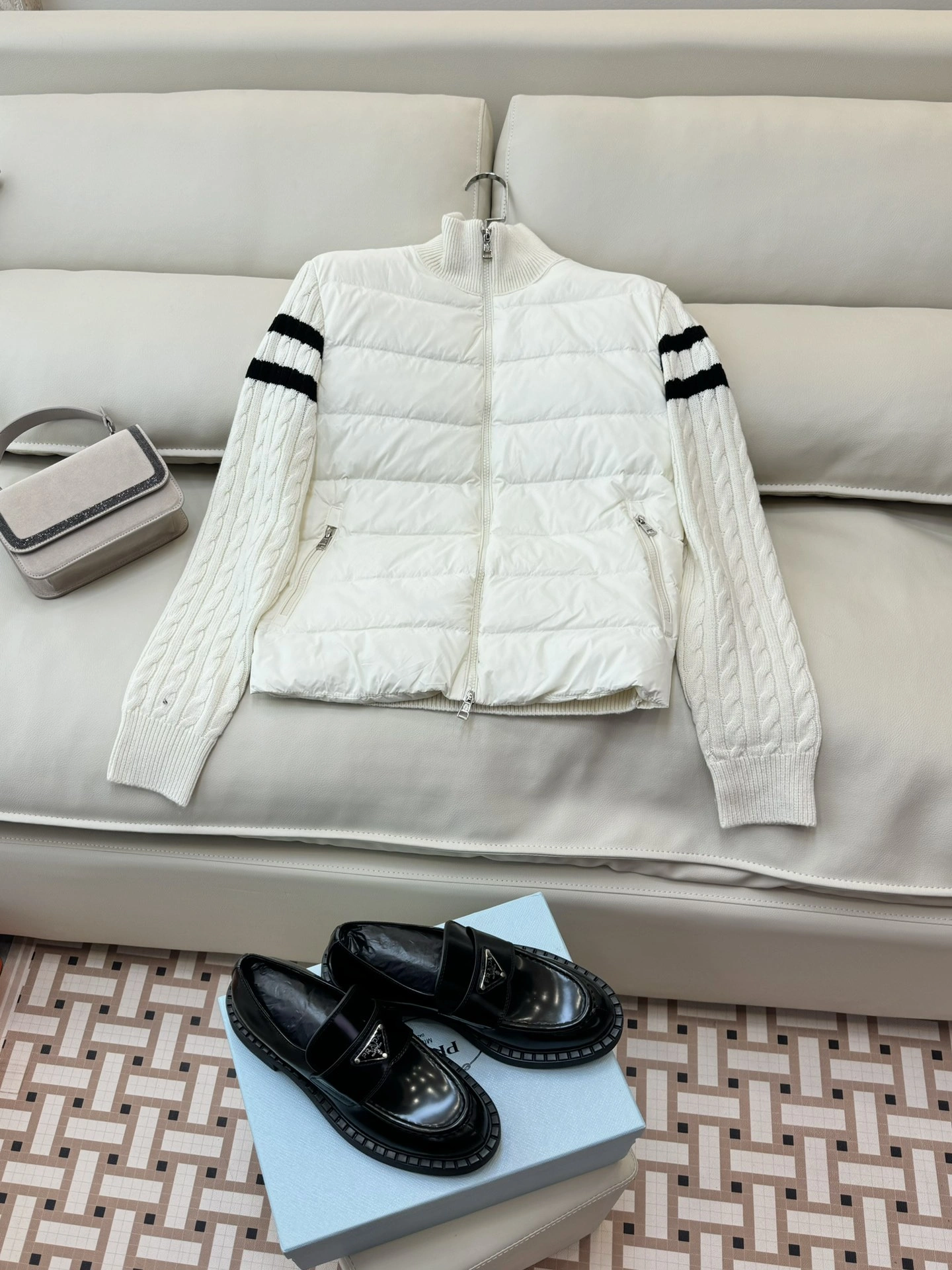 Moncler Down Jackets ModernLook 146485