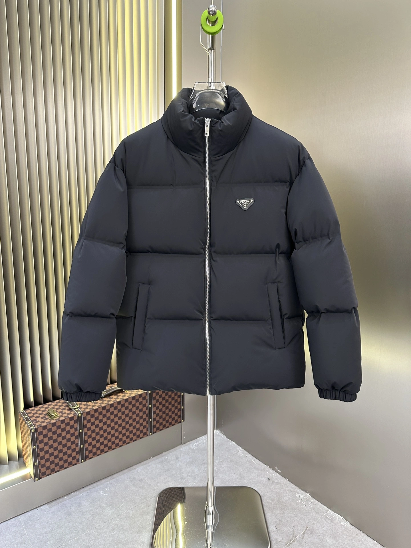 Moncler Down Jackets Packable 146500