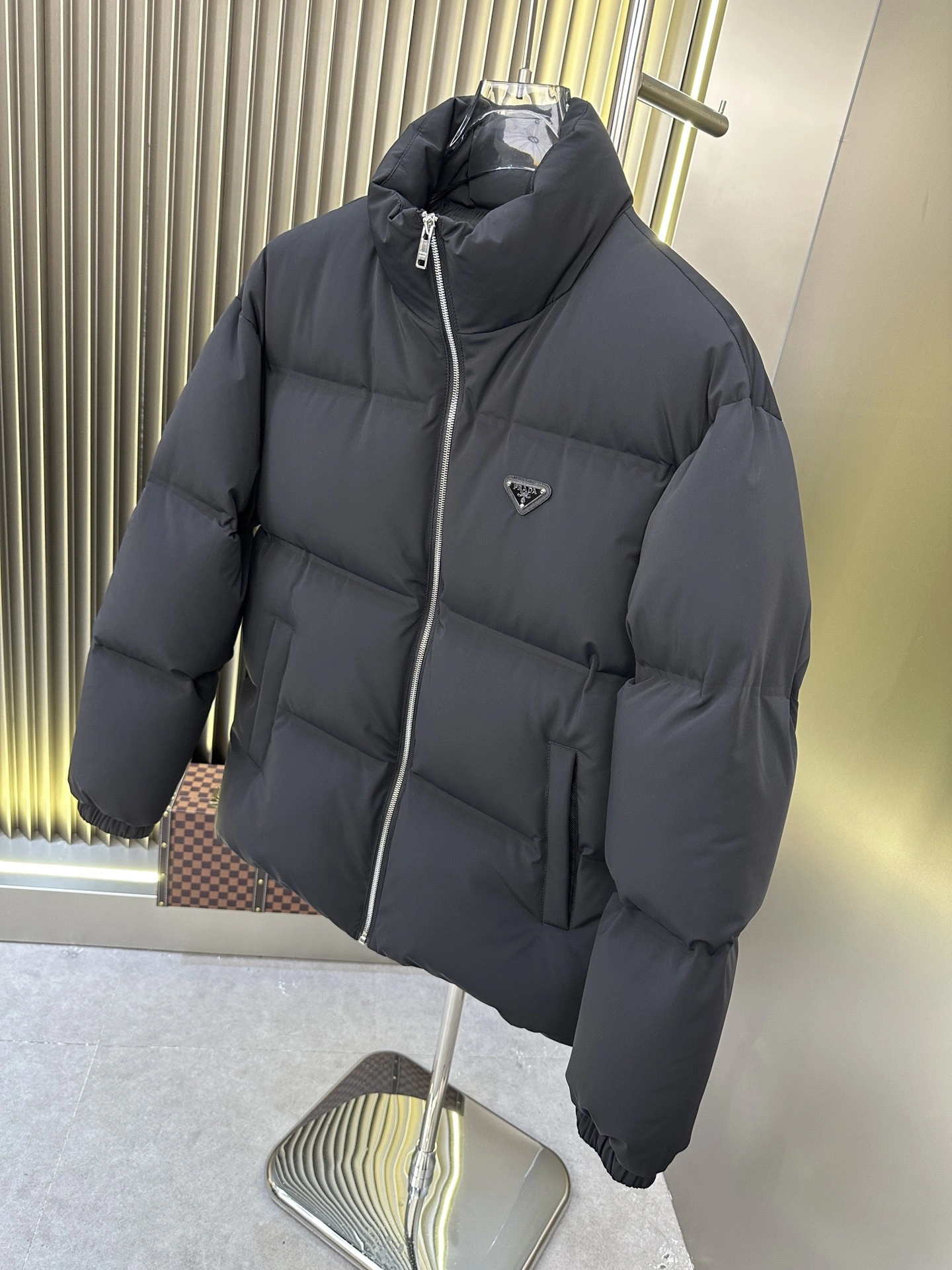 Moncler Down Jackets Packable 146500