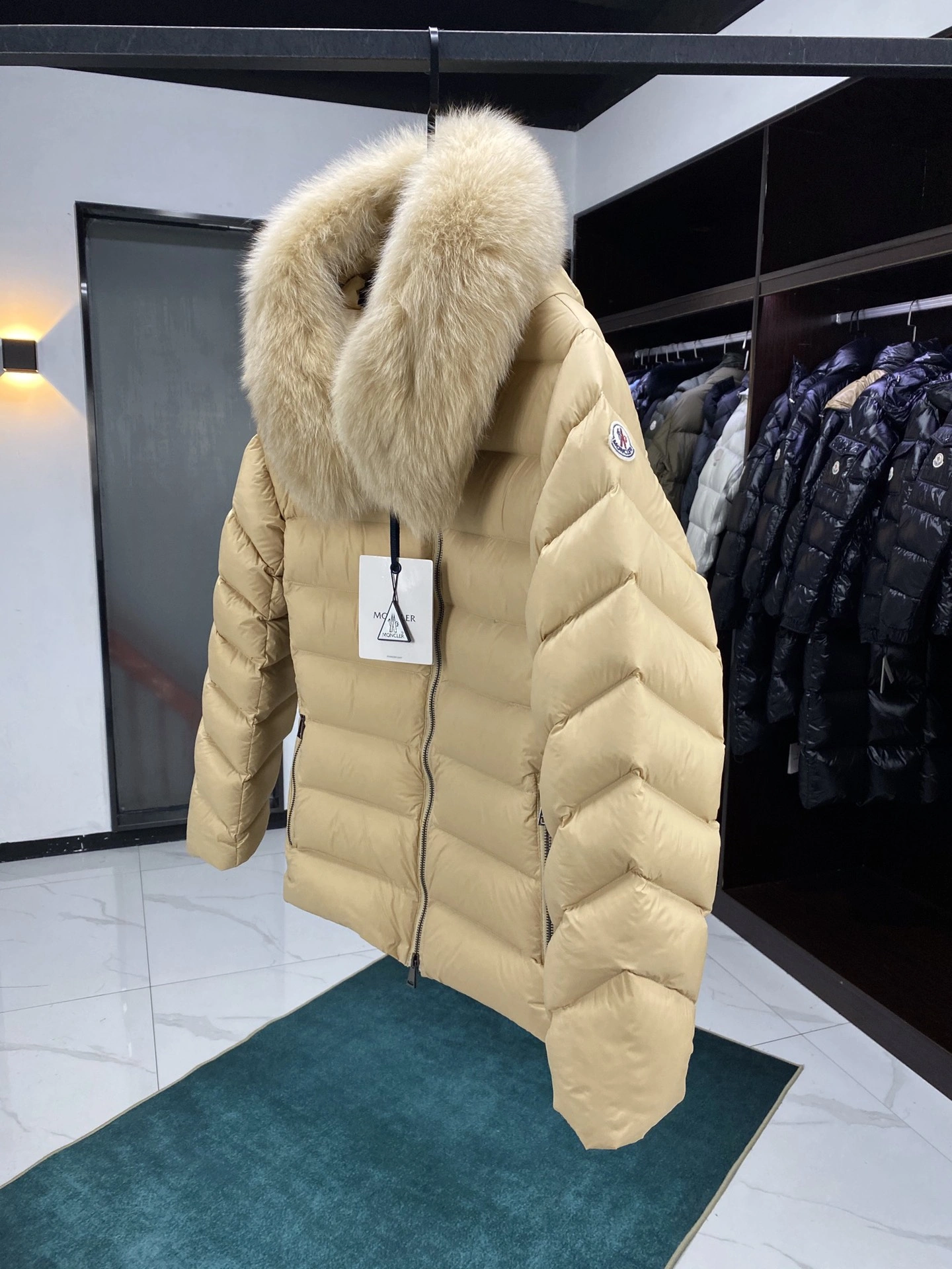 Lightweight Moncler Down Jackets 146484