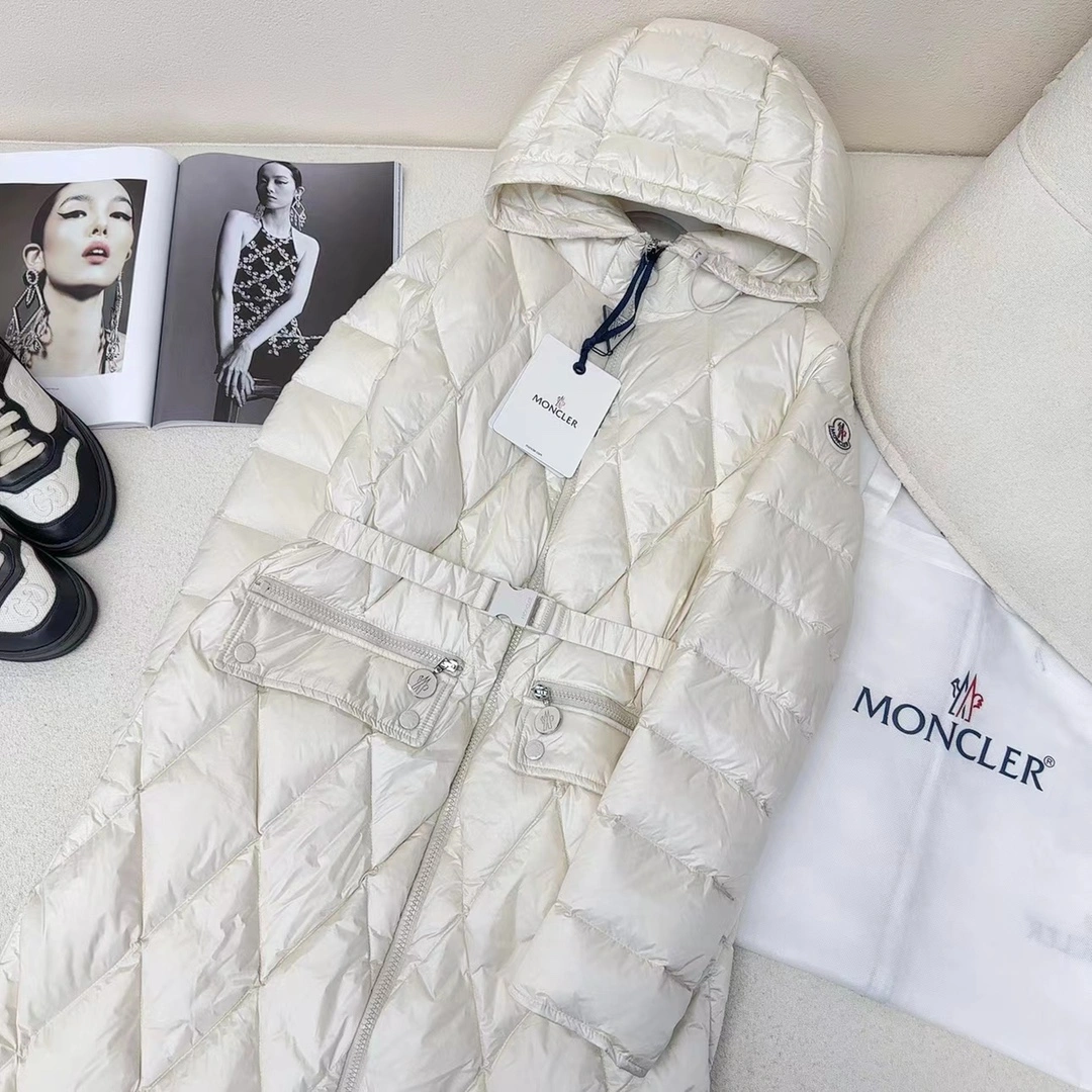 Trendsetting Moncler Down Jackets 146506